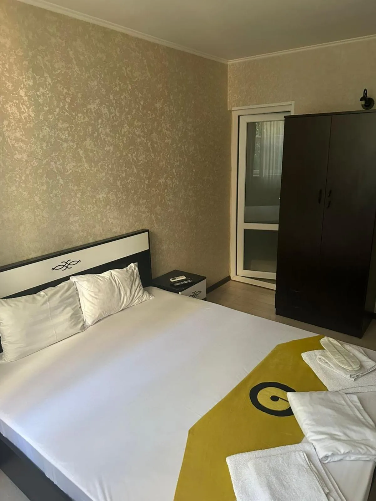 Bed in Hotel Aira Plaza