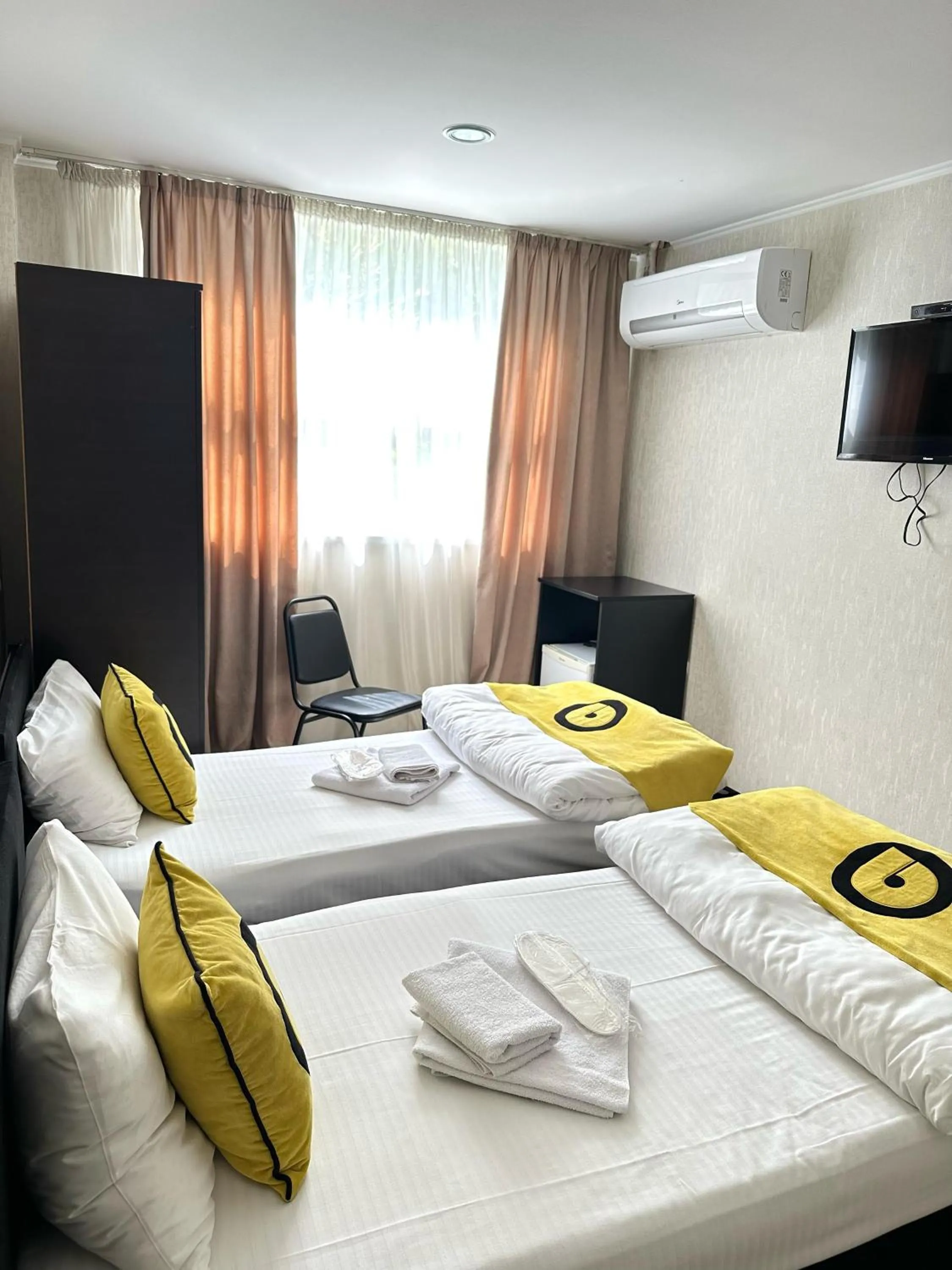 Bed in Hotel Aira Plaza