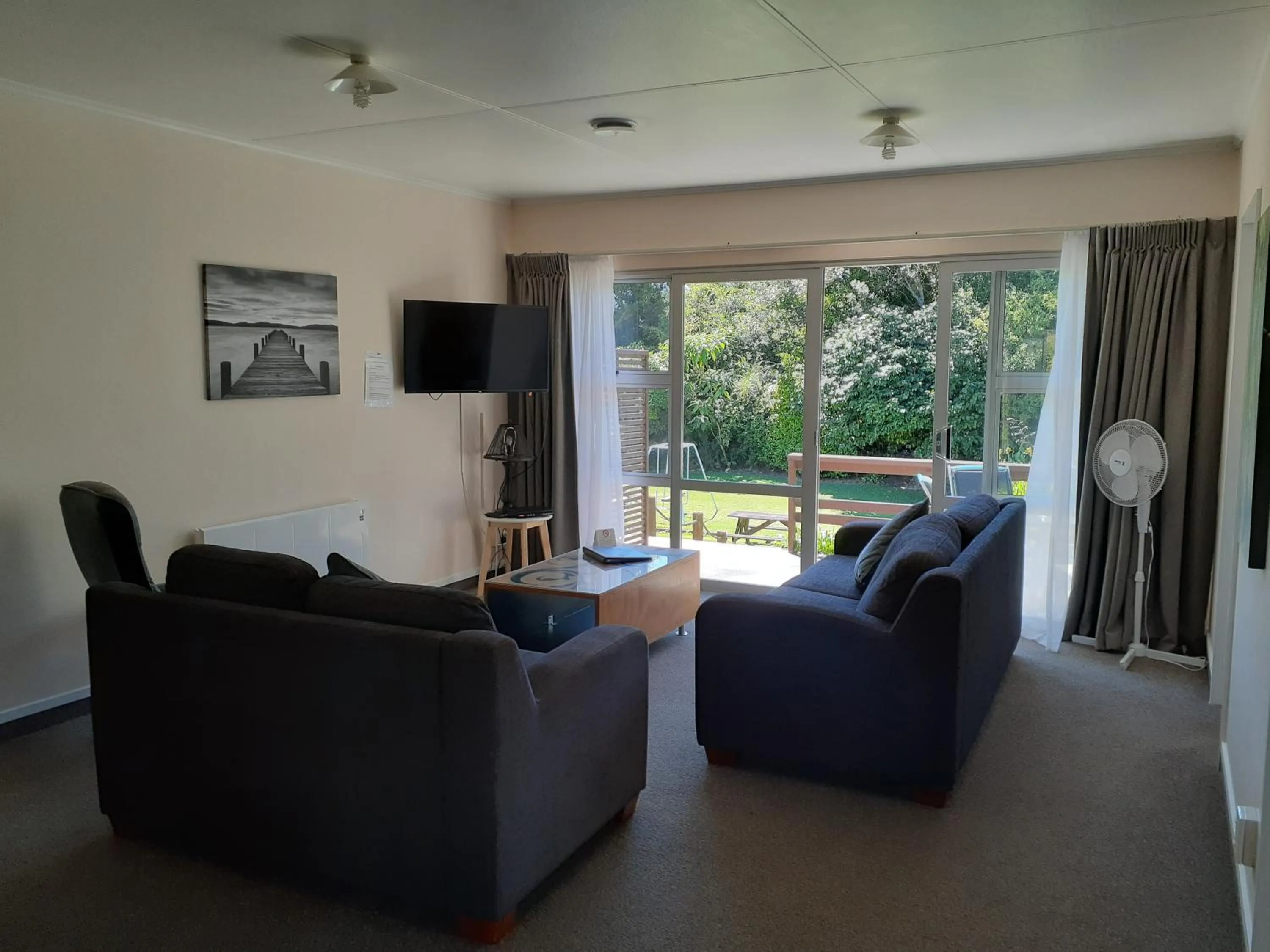 Seating area in Golden Bay Motel