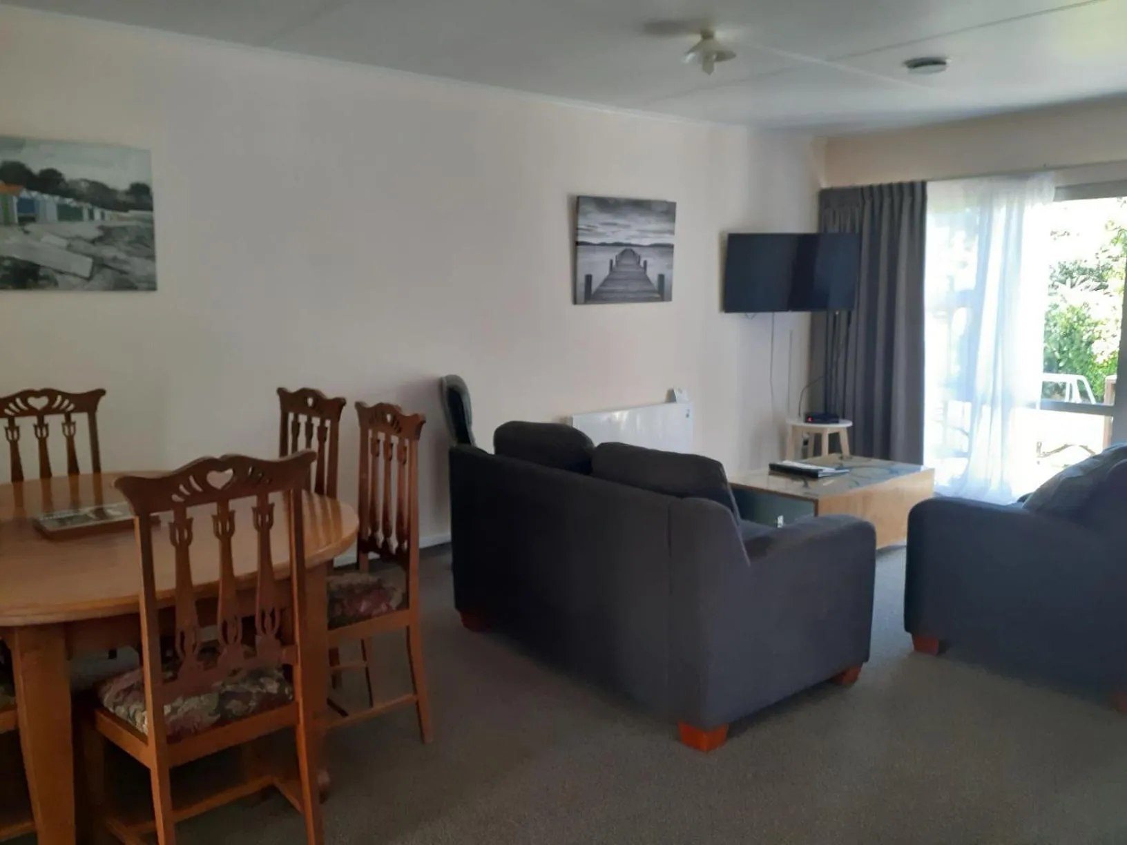 Dining area in Golden Bay Motel