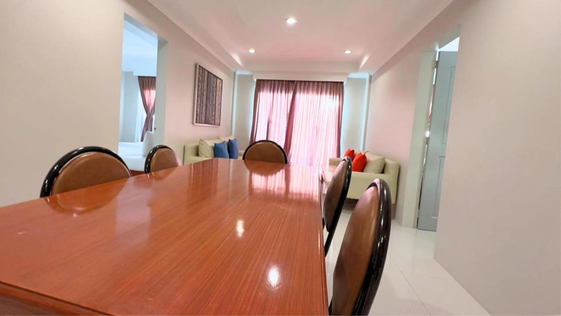 Dining area in Whiterock Beach Hotel and Waterpark