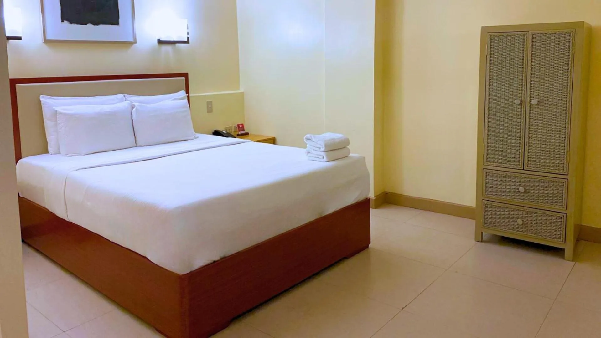 Bed in Whiterock Beach Hotel and Waterpark