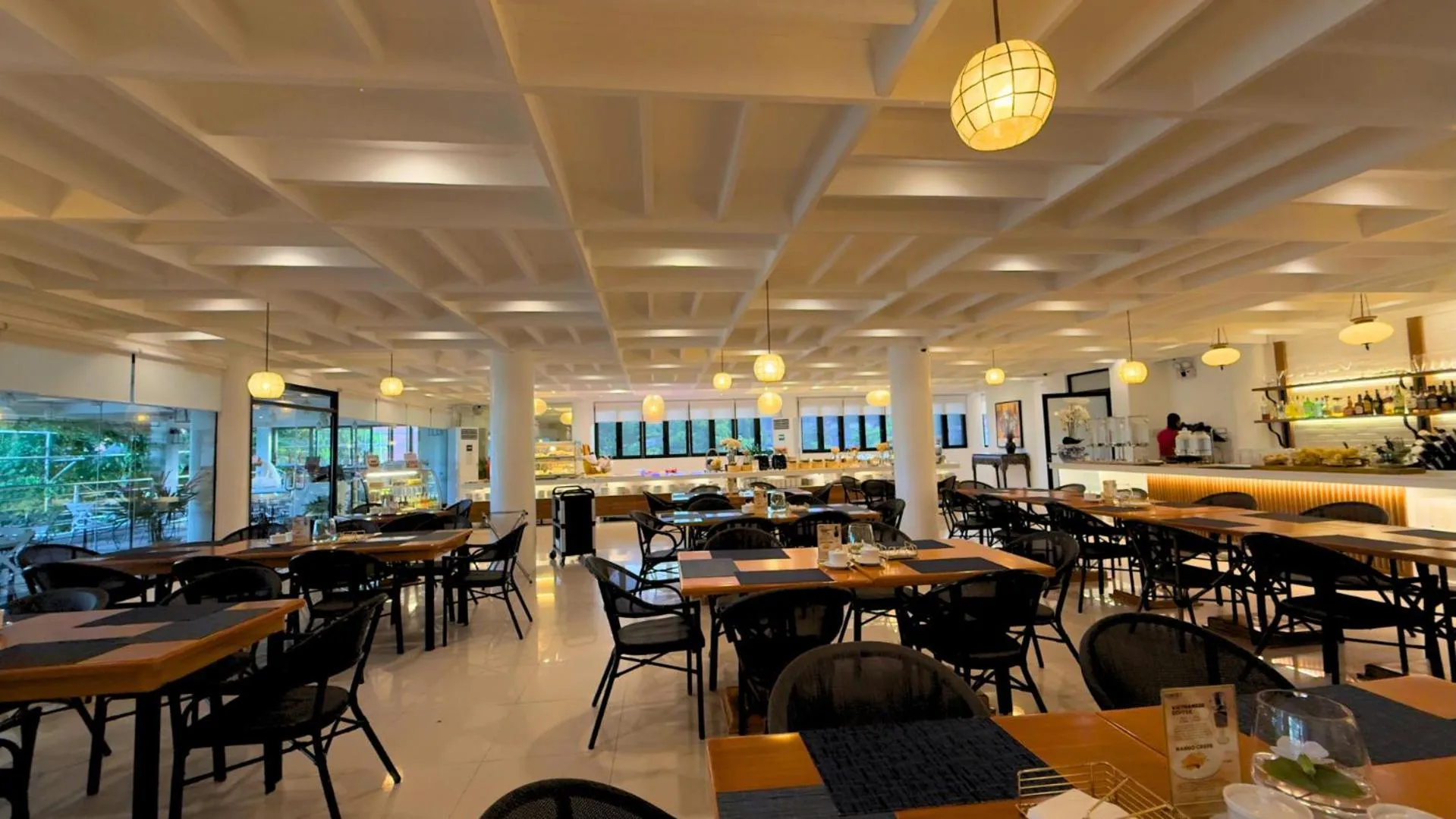 Restaurant/places to eat in Whiterock Beach Hotel and Waterpark