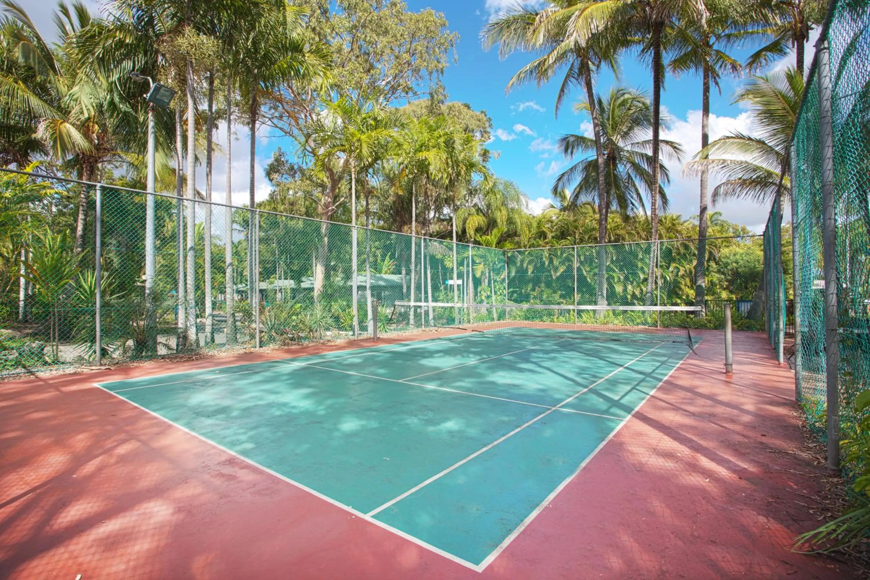 Tennis court in Discovery Parks - Rockhampton