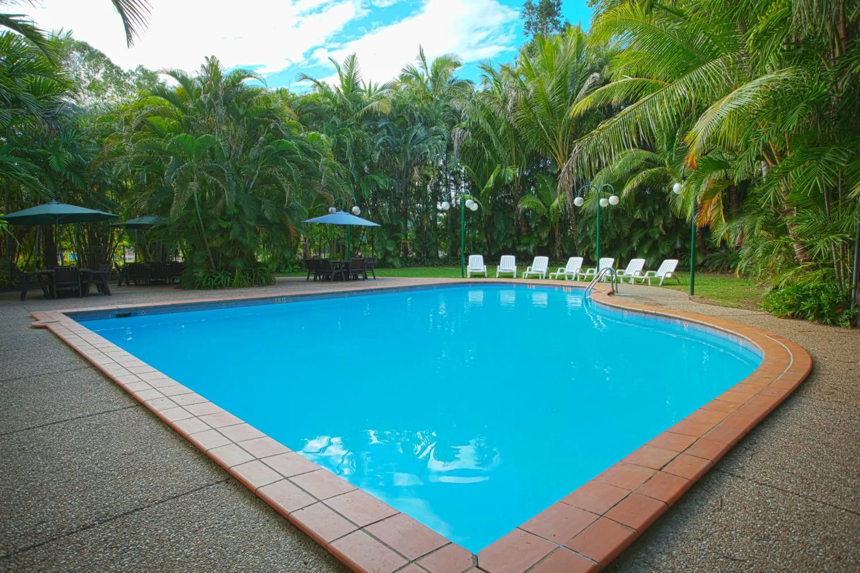 Swimming pool in Discovery Parks - Rockhampton Swimming pool in Discovery Parks - Rockhampton