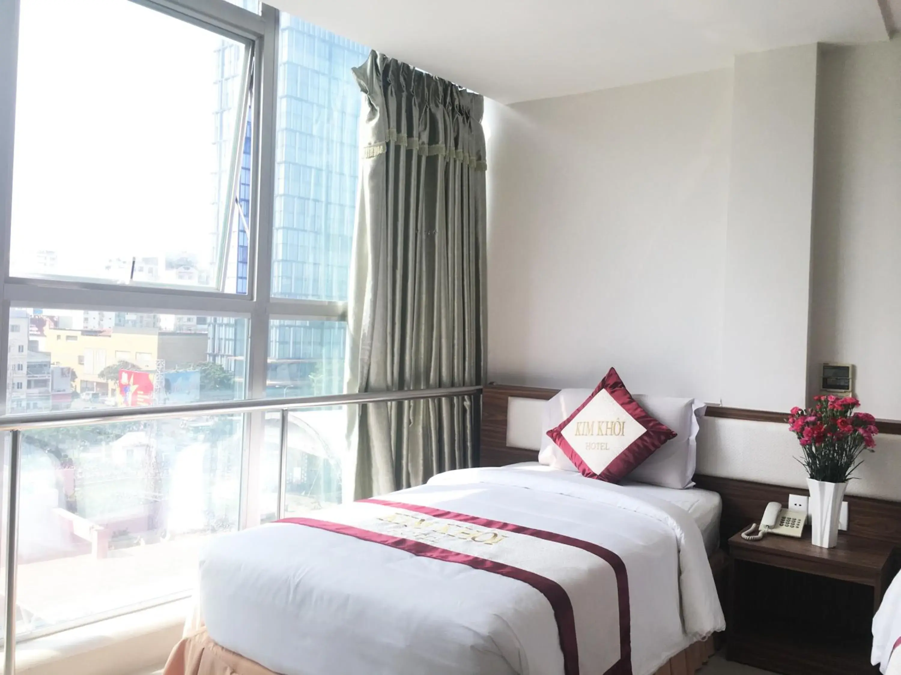 Bed in Kim Khoi Hotel Bed in Kim Khoi Hotel