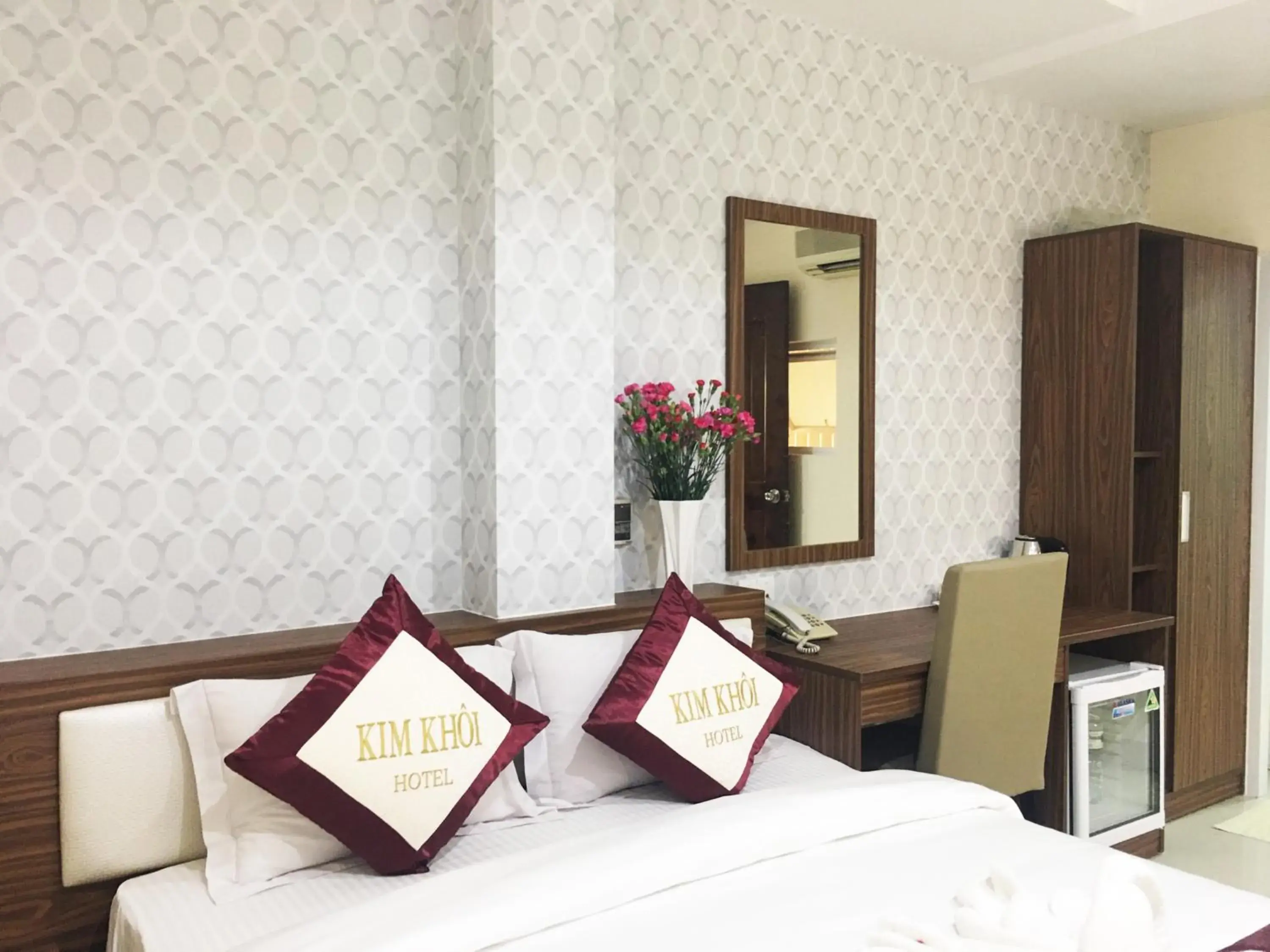 Bed in Kim Khoi Hotel Bed in Kim Khoi Hotel