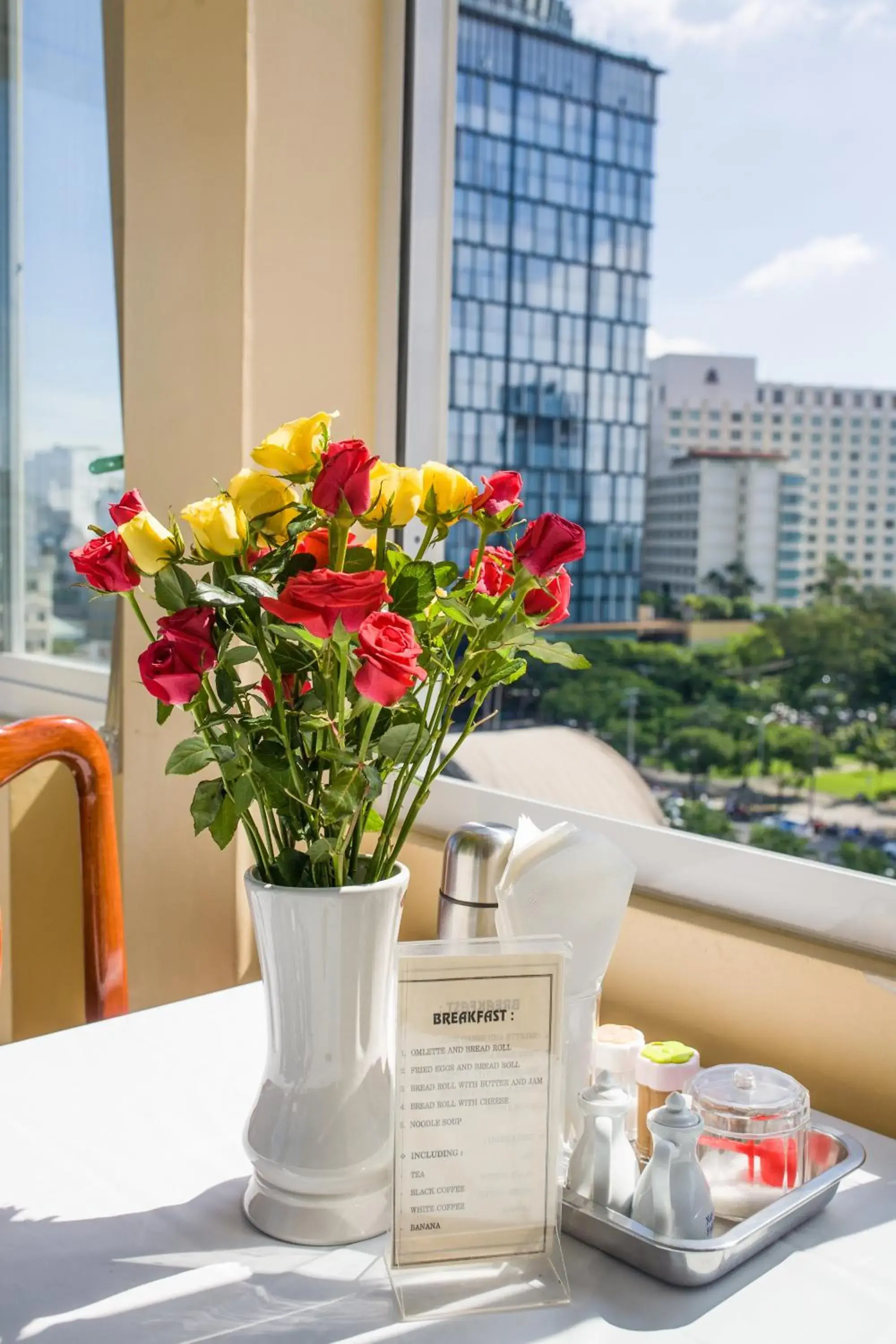 Restaurant/places to eat in Kim Khoi Hotel Restaurant/places to eat in Kim Khoi Hotel