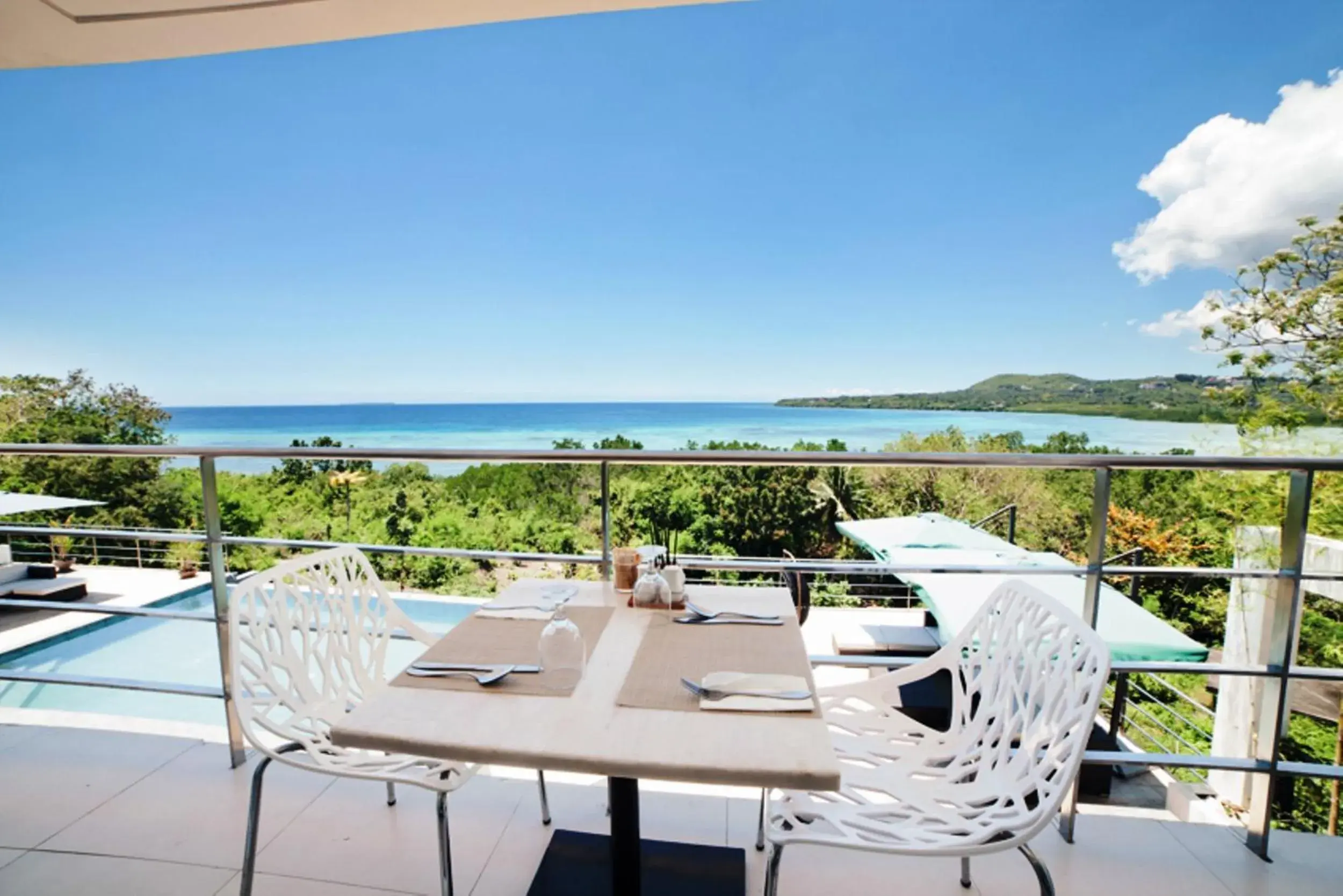 Restaurant/places to eat in Ocean Suites Bohol Boutique Hotel Restaurant/places to eat in Ocean Suites Bohol Boutique Hotel