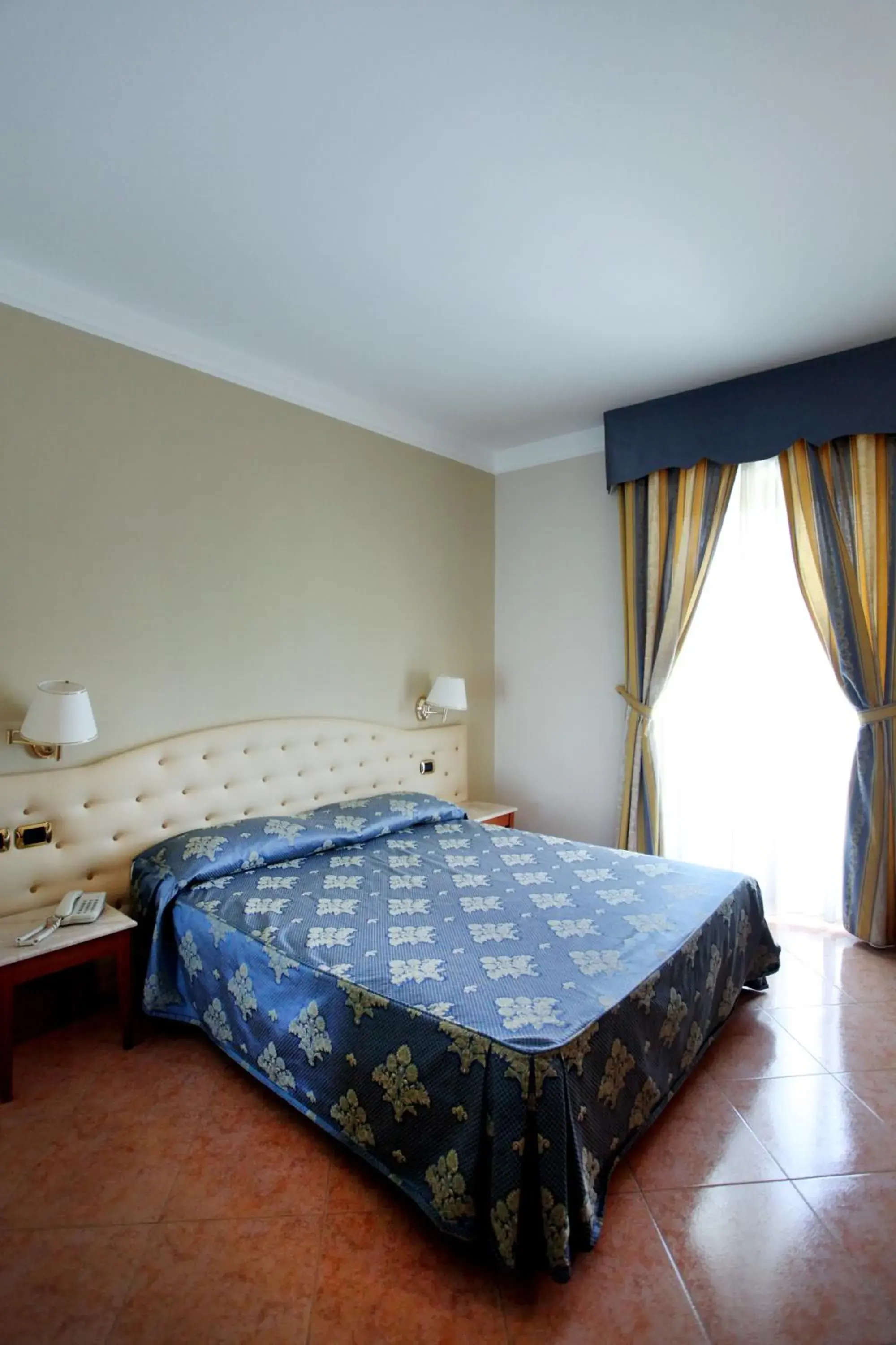 Single Room in Belsito Hotel Single Room in Belsito Hotel