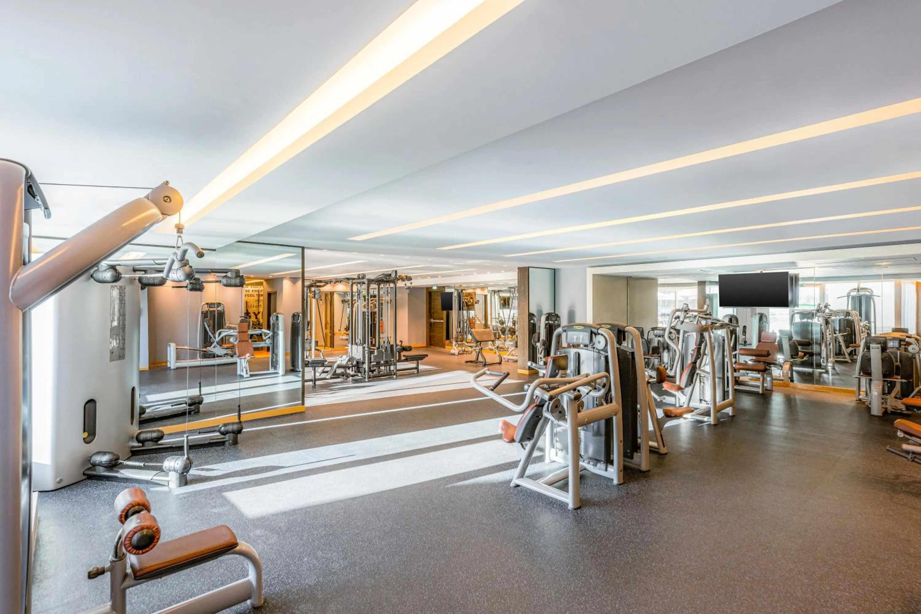 Fitness centre/facilities in Four Points by Sheraton Al Ain