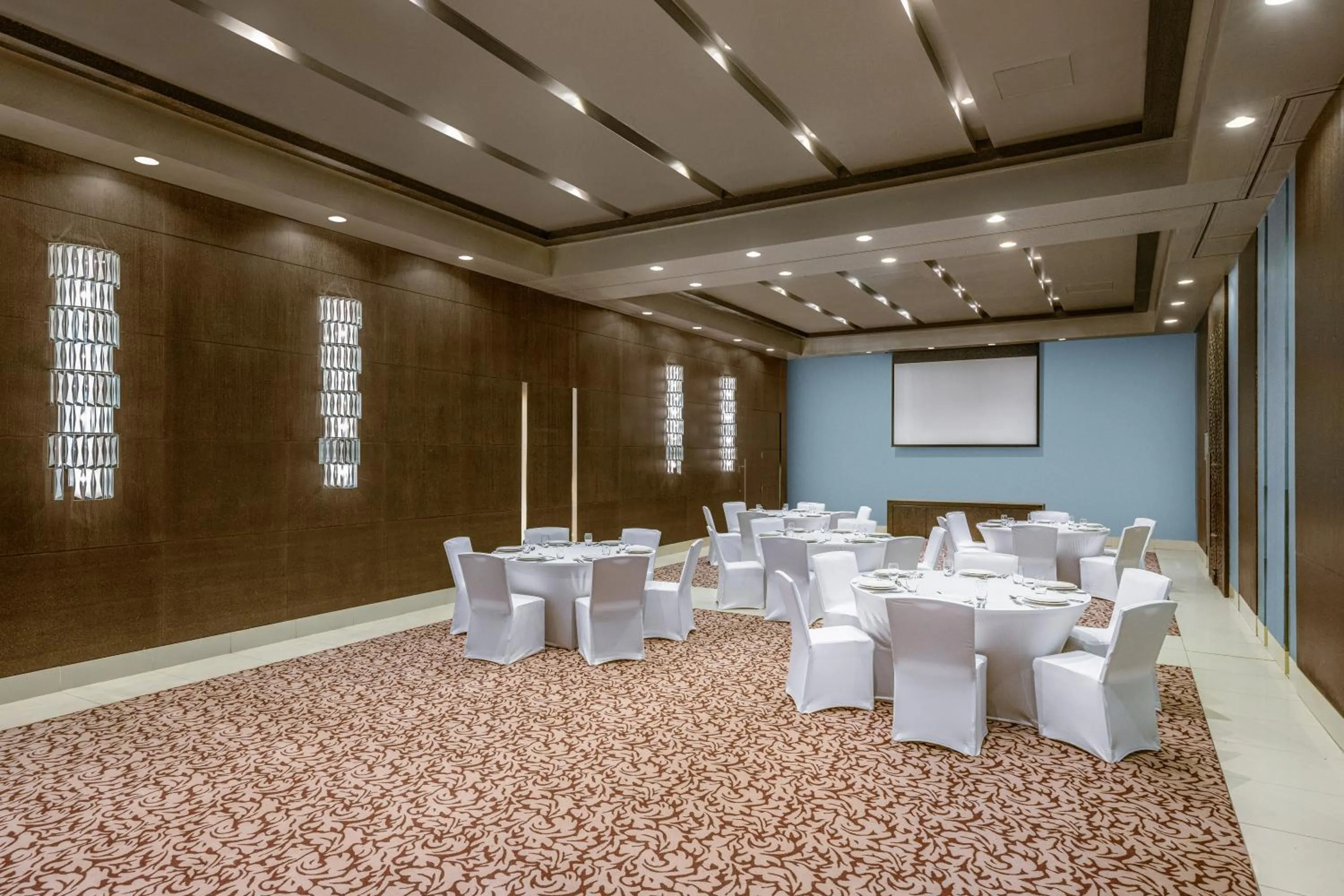 Meeting/conference room in Four Points by Sheraton Al Ain