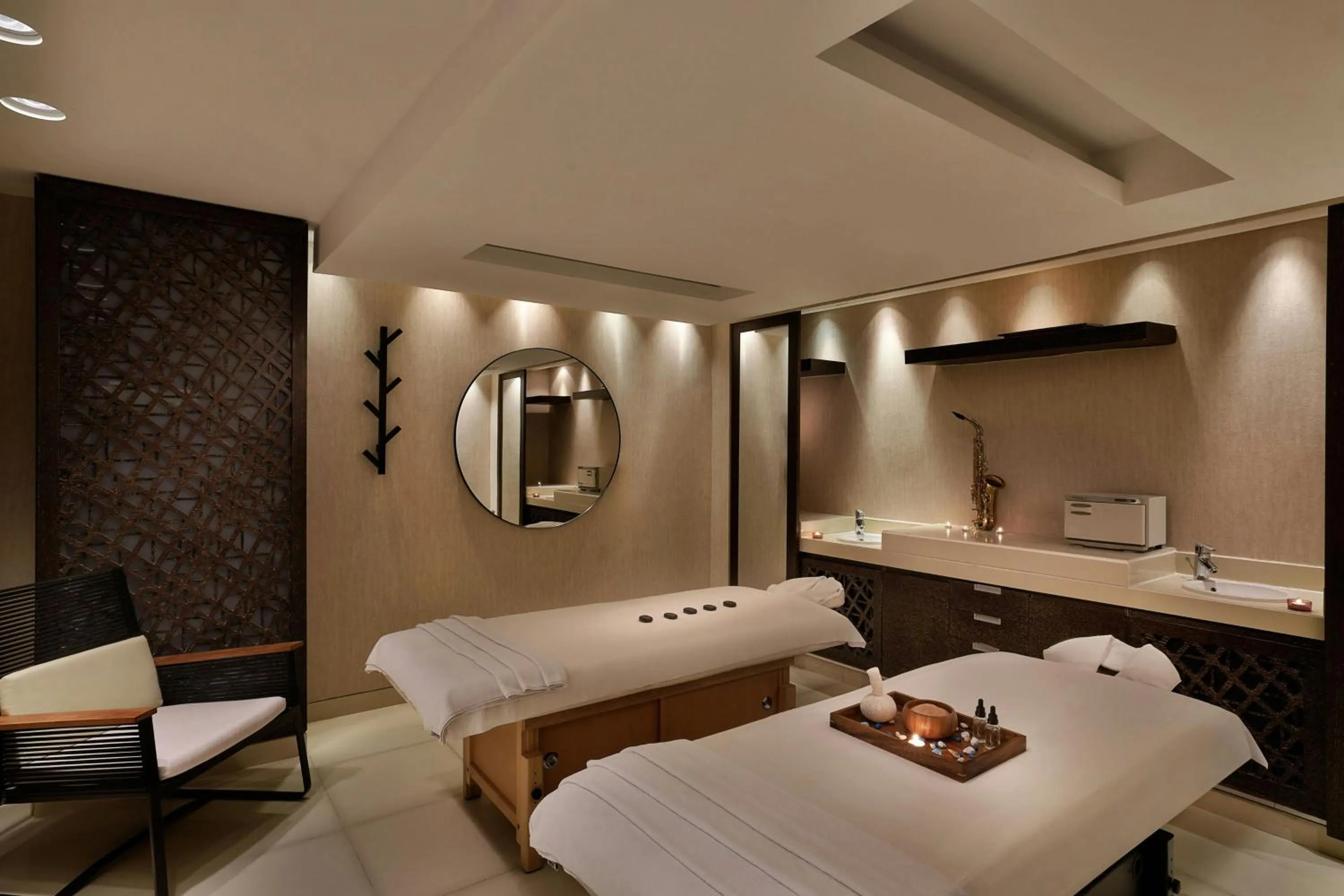 Spa and wellness centre/facilities, Bed in Four Points by Sheraton Al Ain
