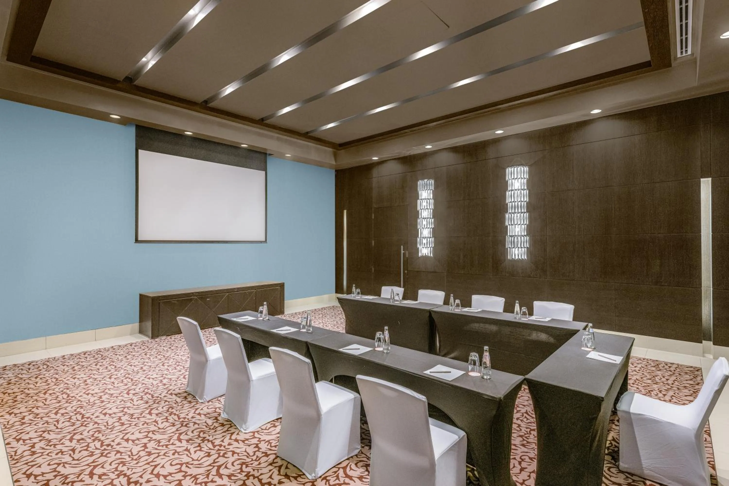 Meeting/conference room in Four Points by Sheraton Al Ain