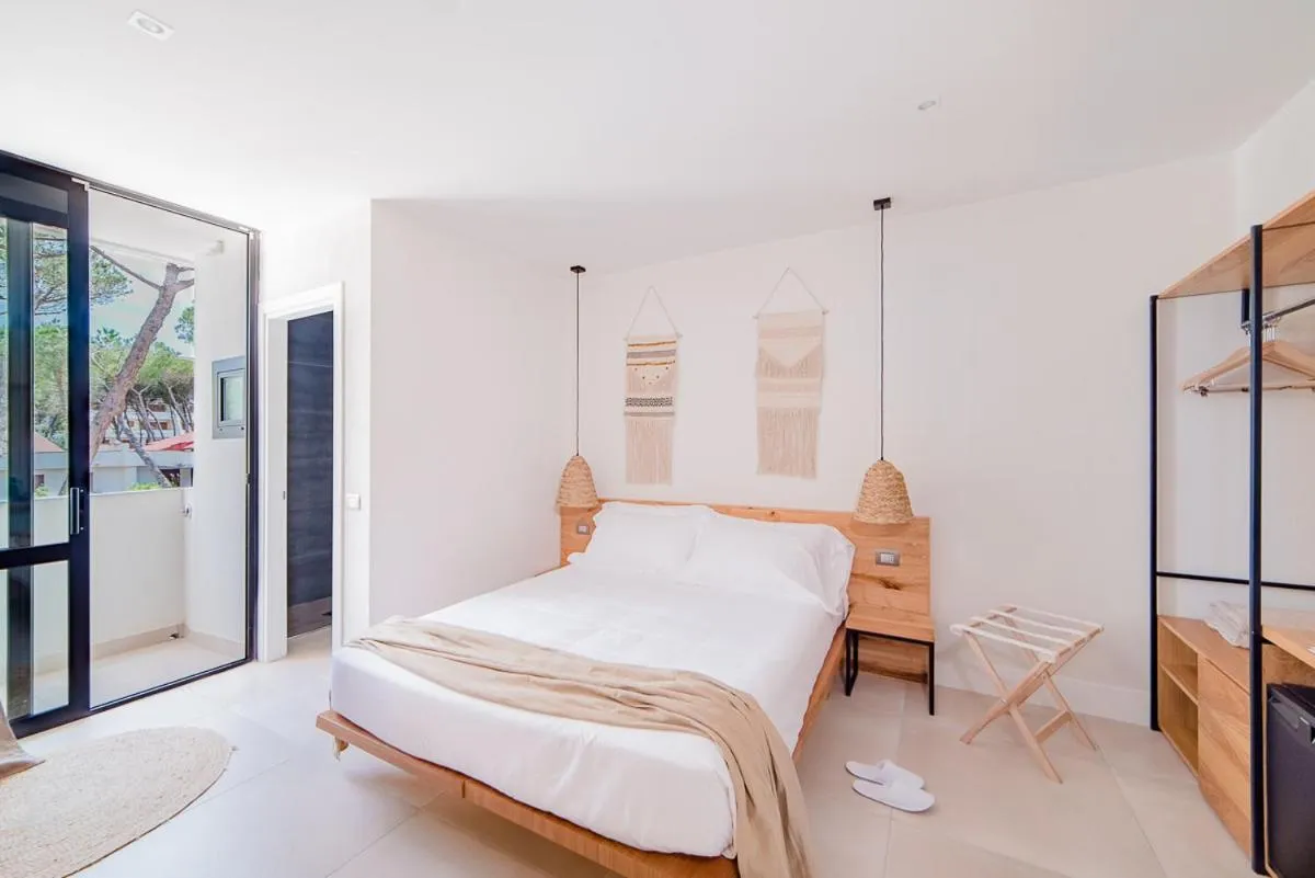 Bedroom, Bed in Cumeja Beach Club & Hotel