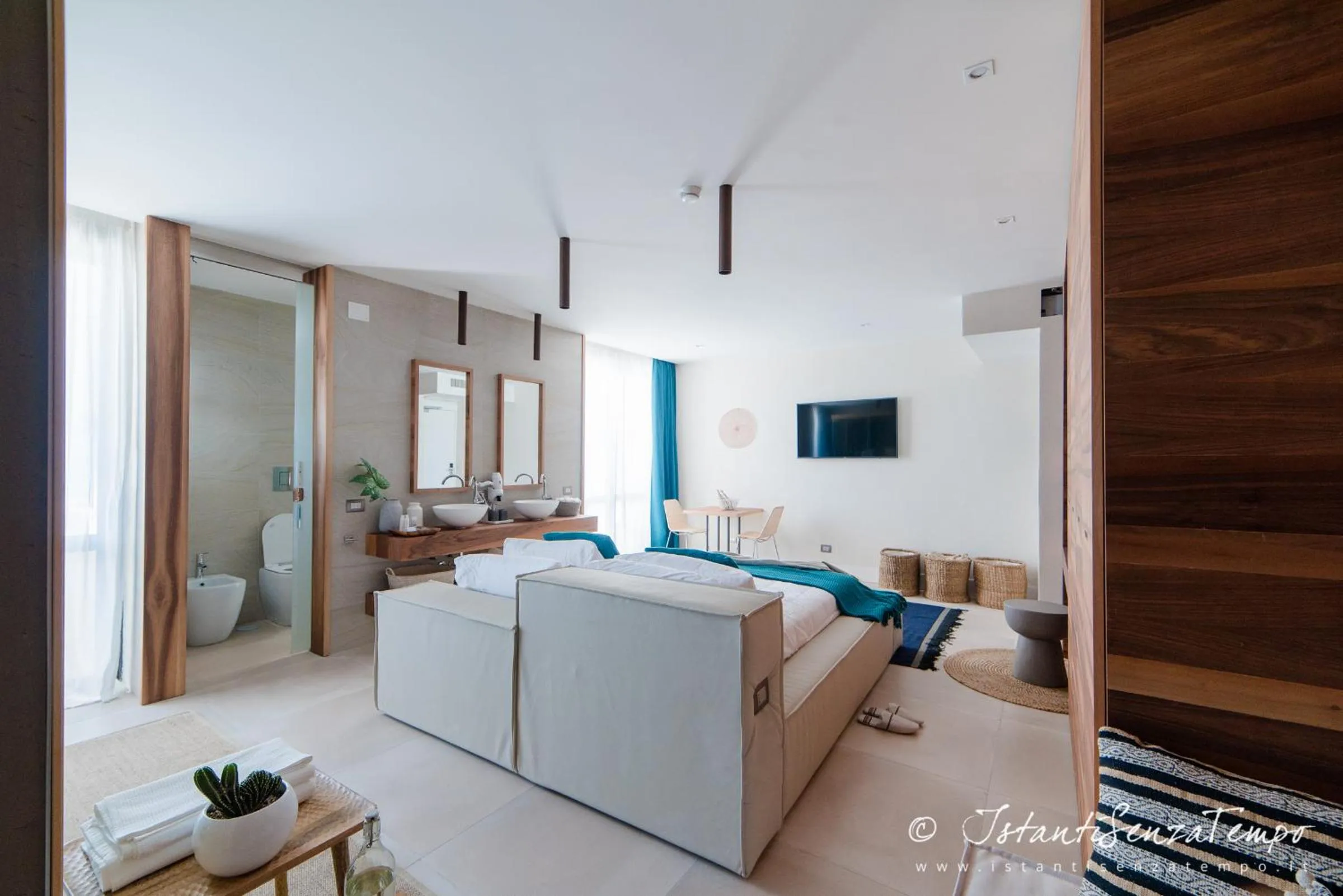 Photo of the whole room in Cumeja Beach Club & Hotel