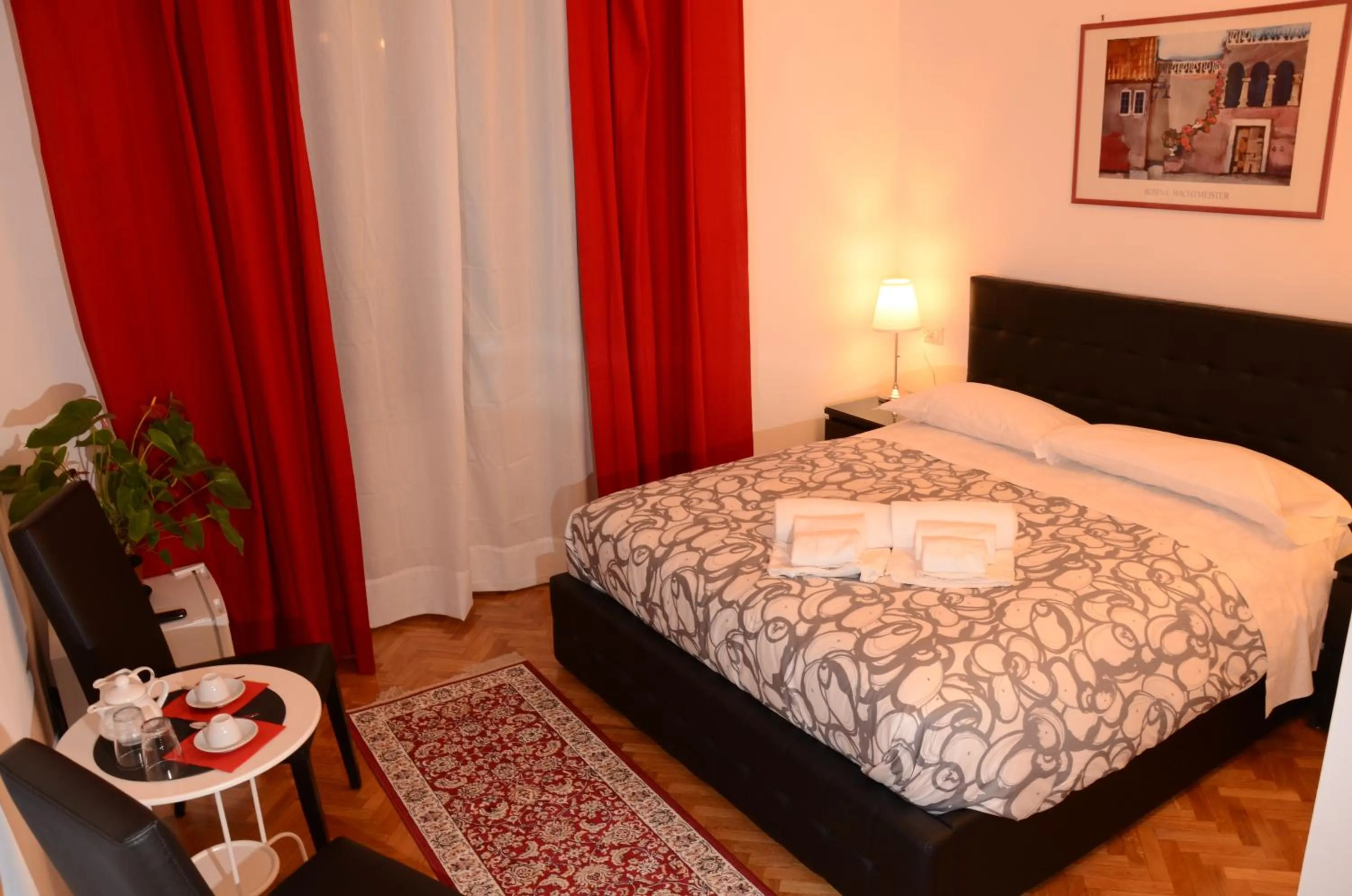 Shower, Bed in Vatican Dream