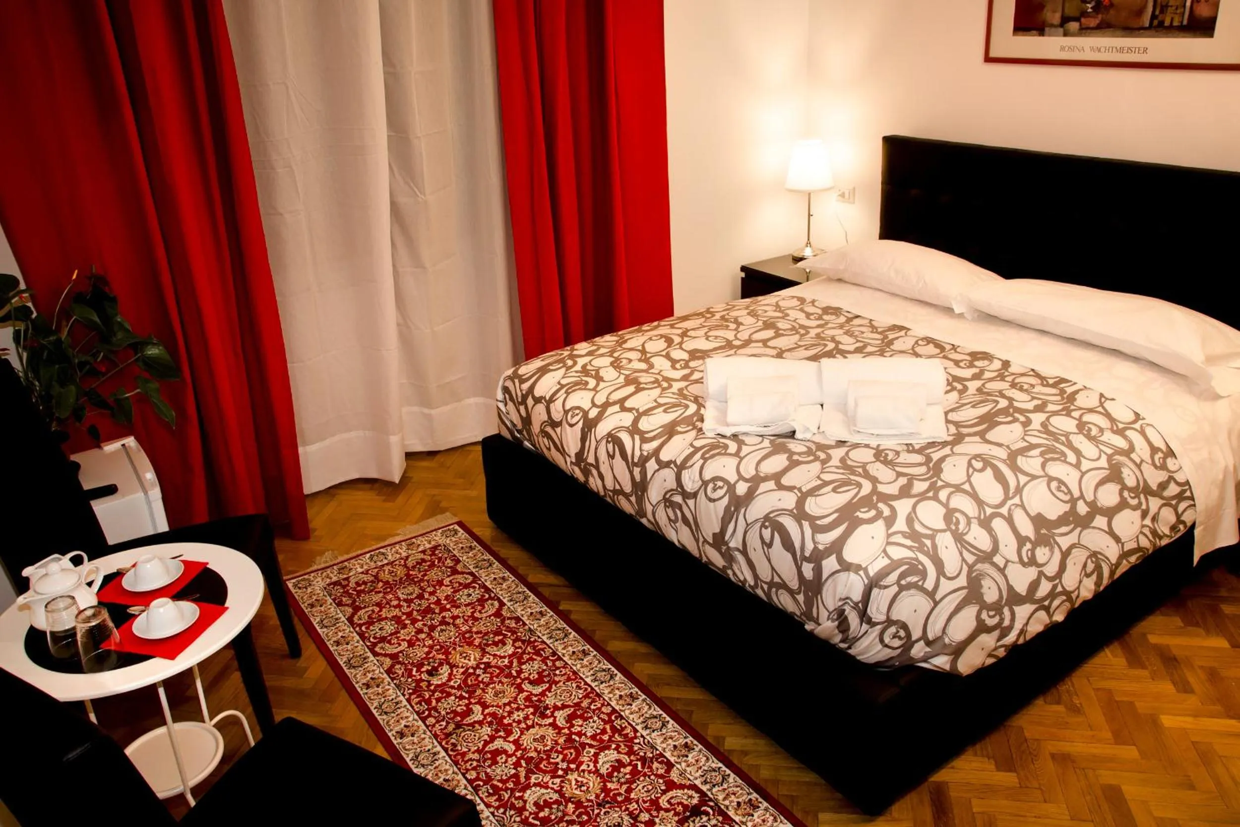 Shower, Bed in Vatican Dream