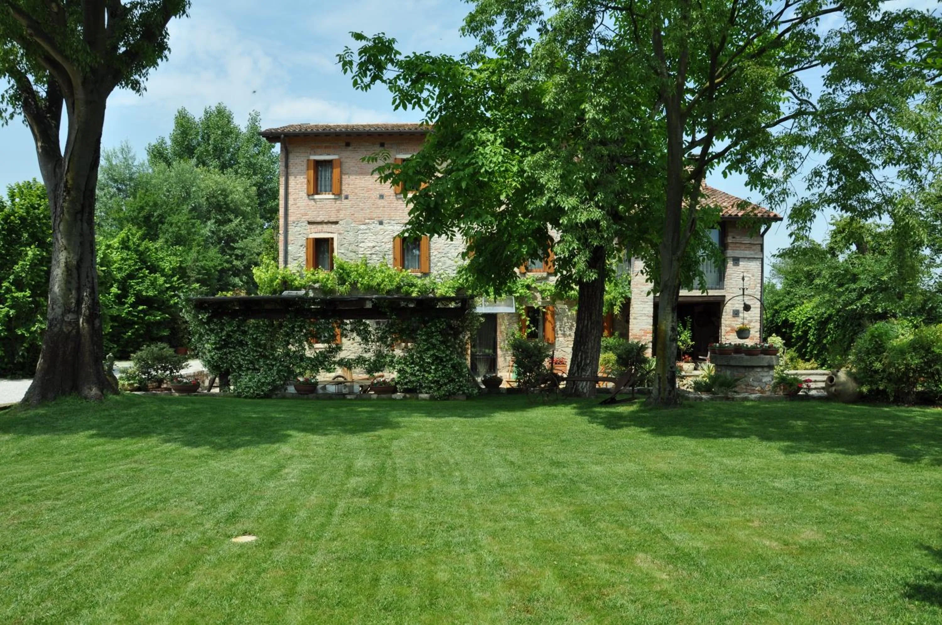 Garden view in Aiceltis