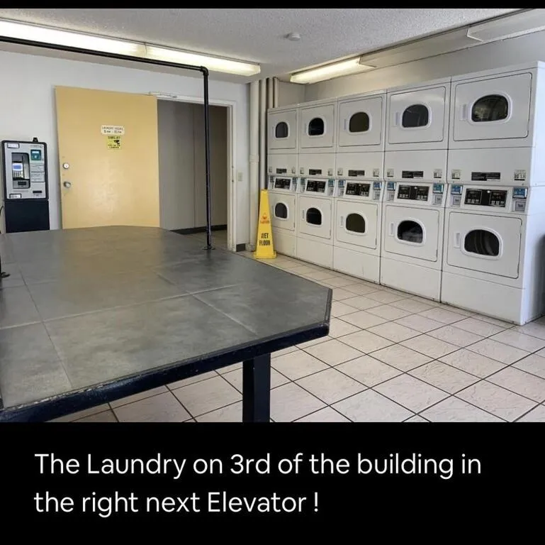 Lovely Condo 2 Bedrooms, 2 bathrooms, free 1 Parking at Waikiki Beach