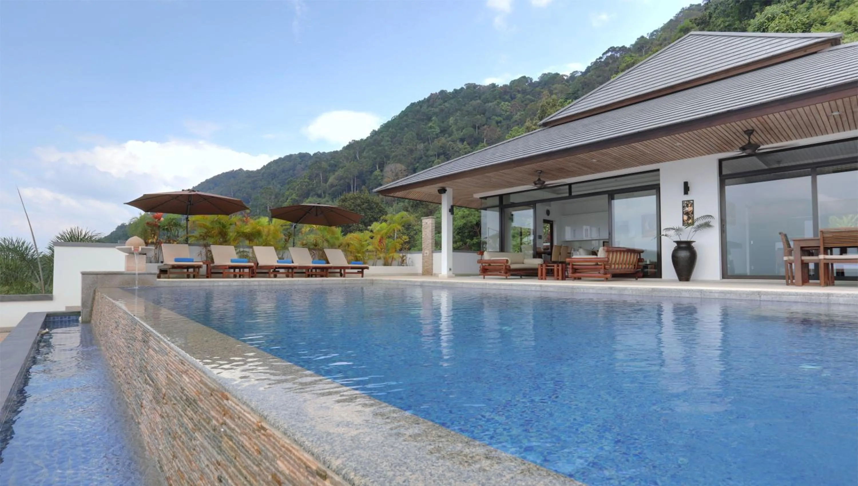 Kulraya Villas - Luxury Serviced Pool Villas (A)