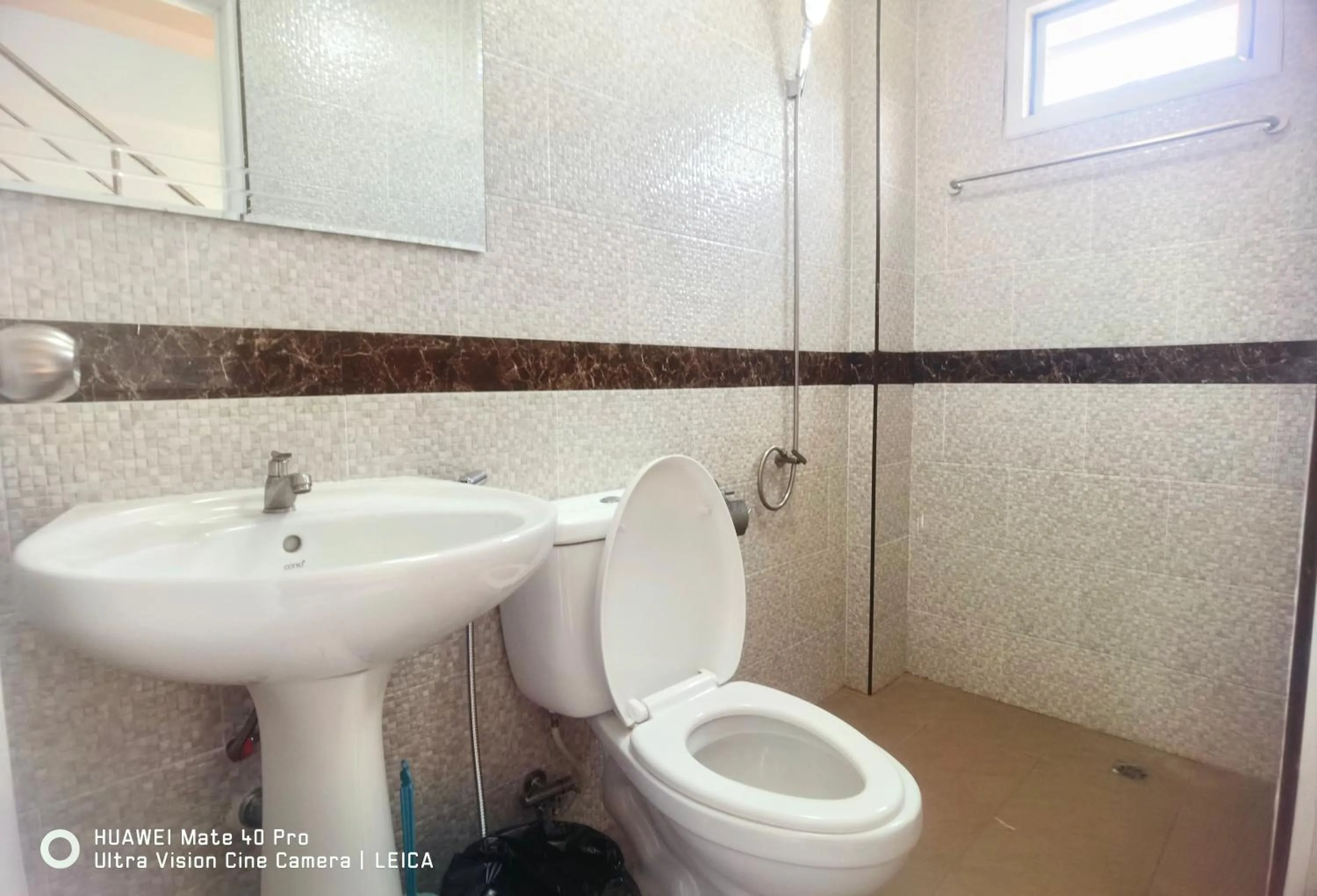 Shower in 115 Townhouse