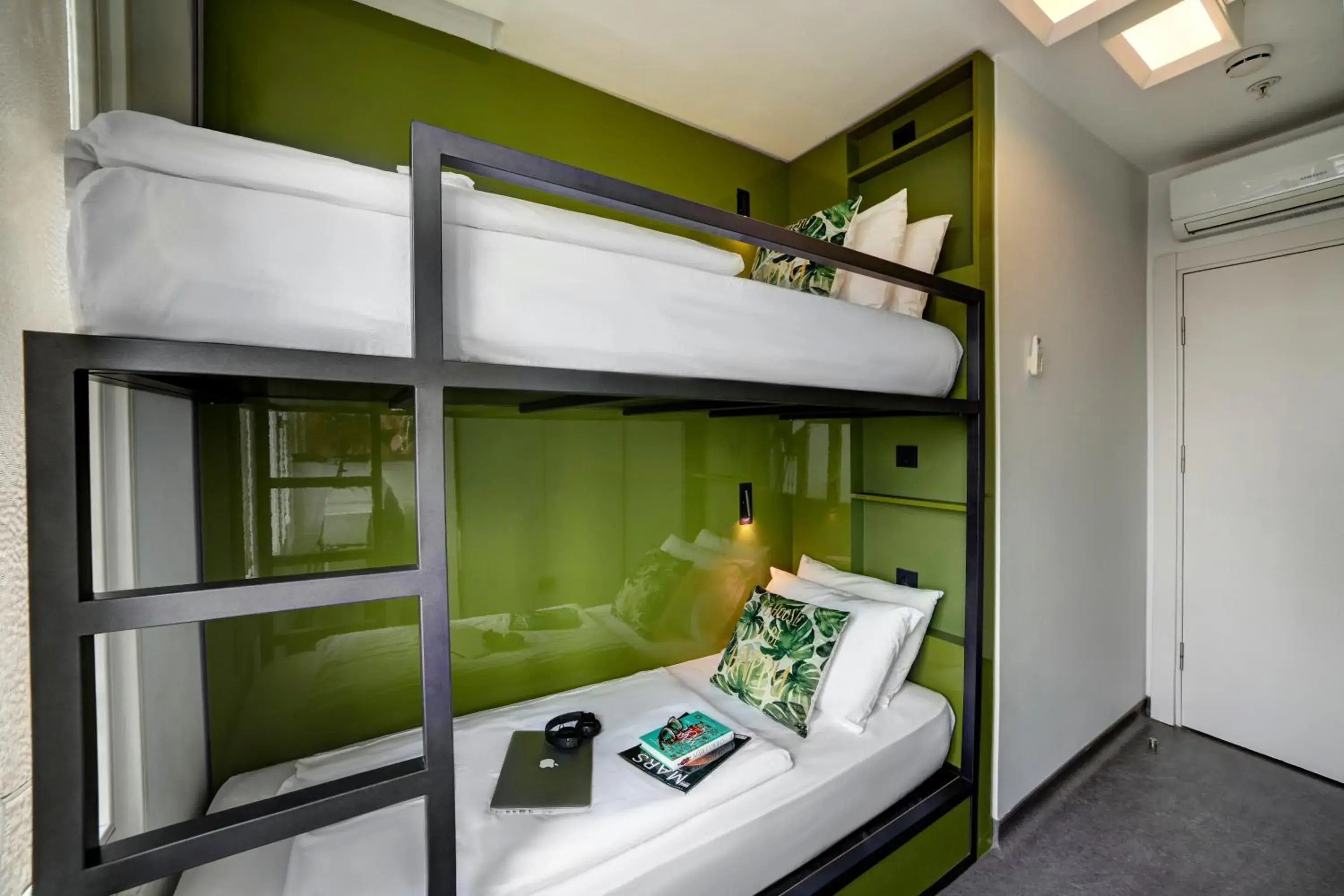 Superior Twin Room with Private Bathroom in Wabi Hostels Superior Twin Room with Private Bathroom in Wabi Hostels