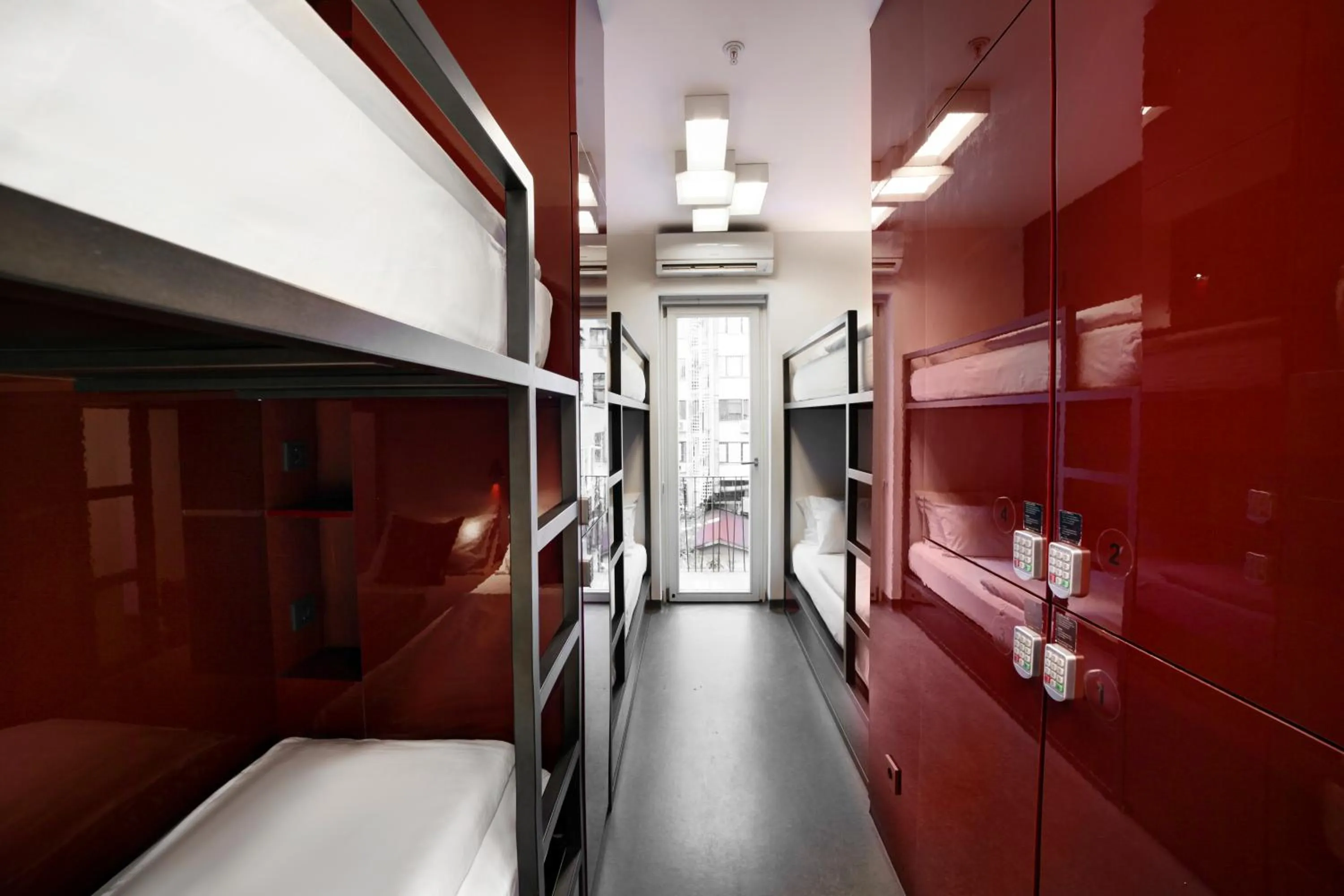 bunk bed in Wabi Hostels