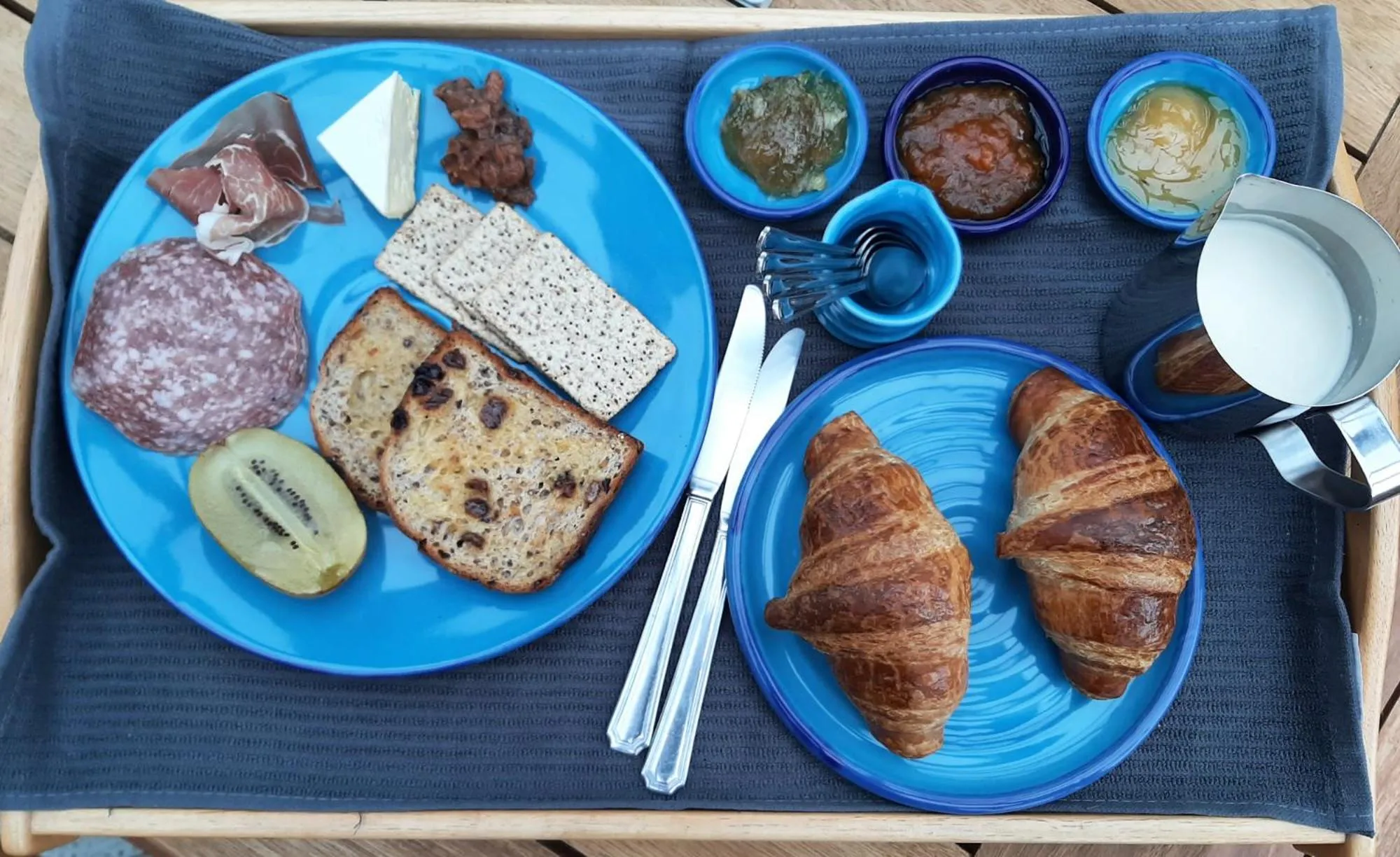 Breakfast in Kotare BandB