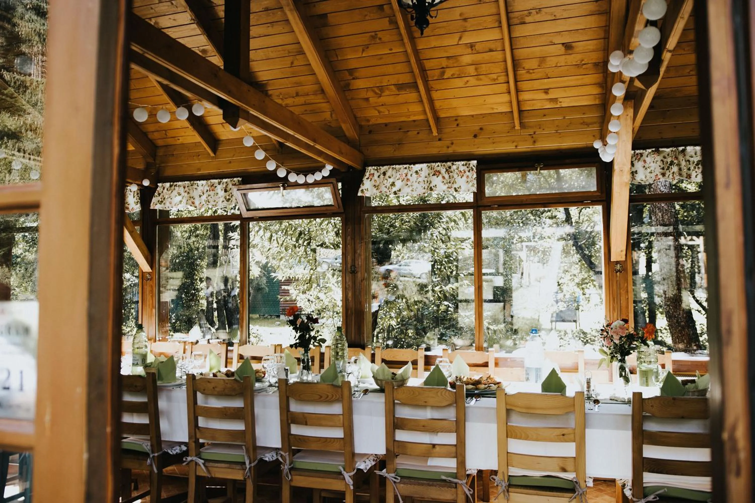 Restaurant/places to eat in Vidra Park