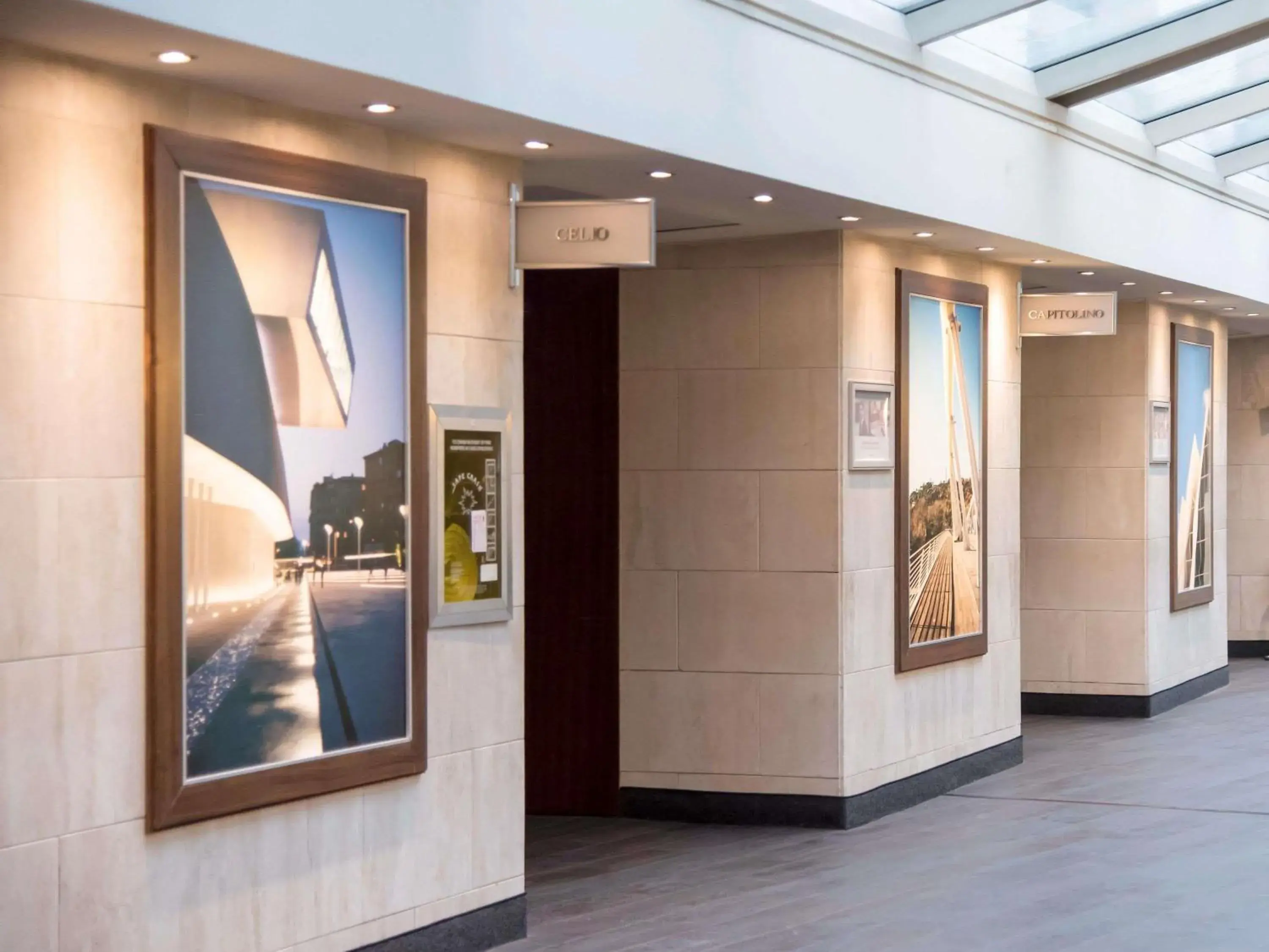 Property building in Mercure Roma West Property building in Mercure Roma West