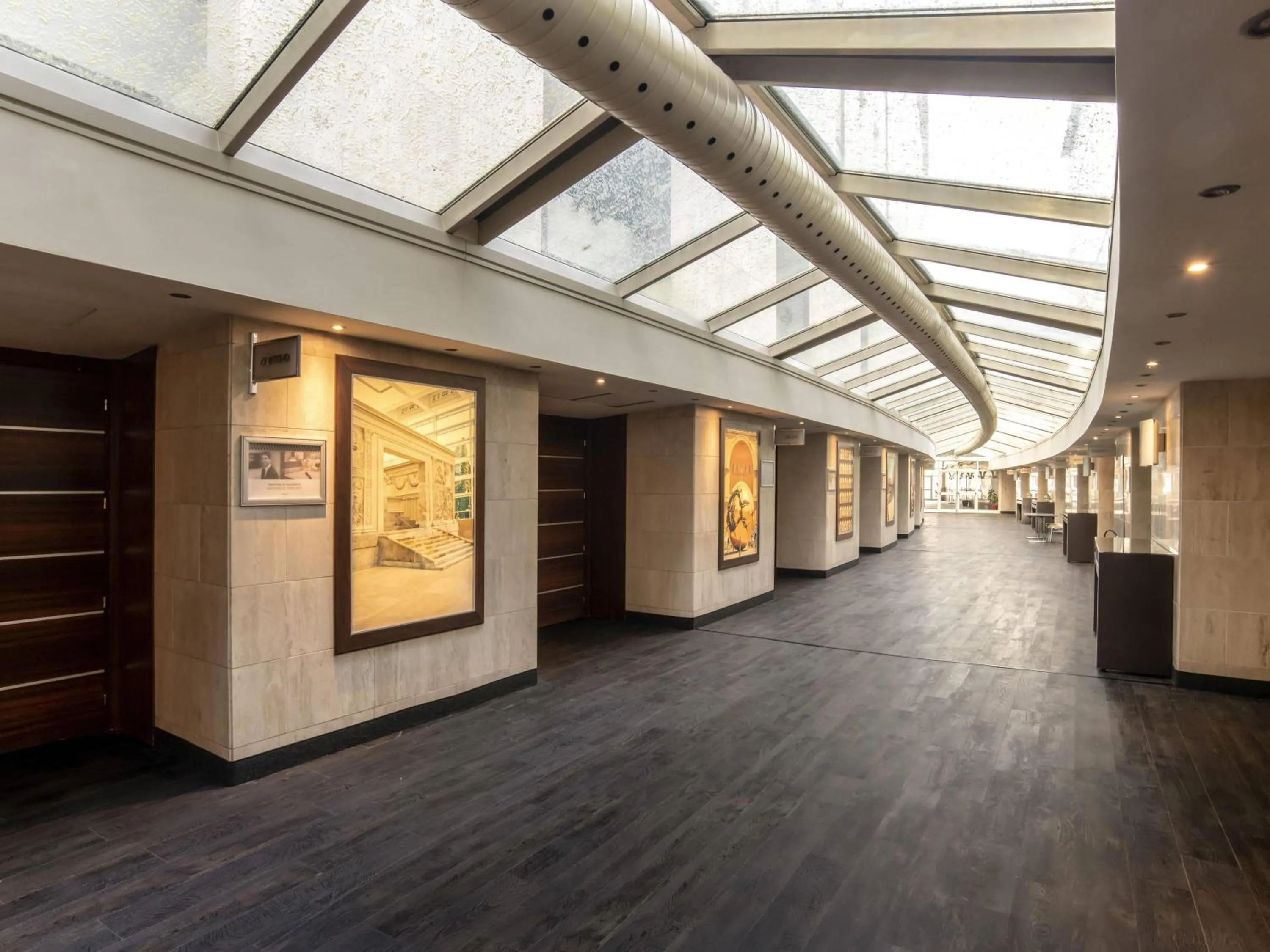 Business facilities in Mercure Roma West