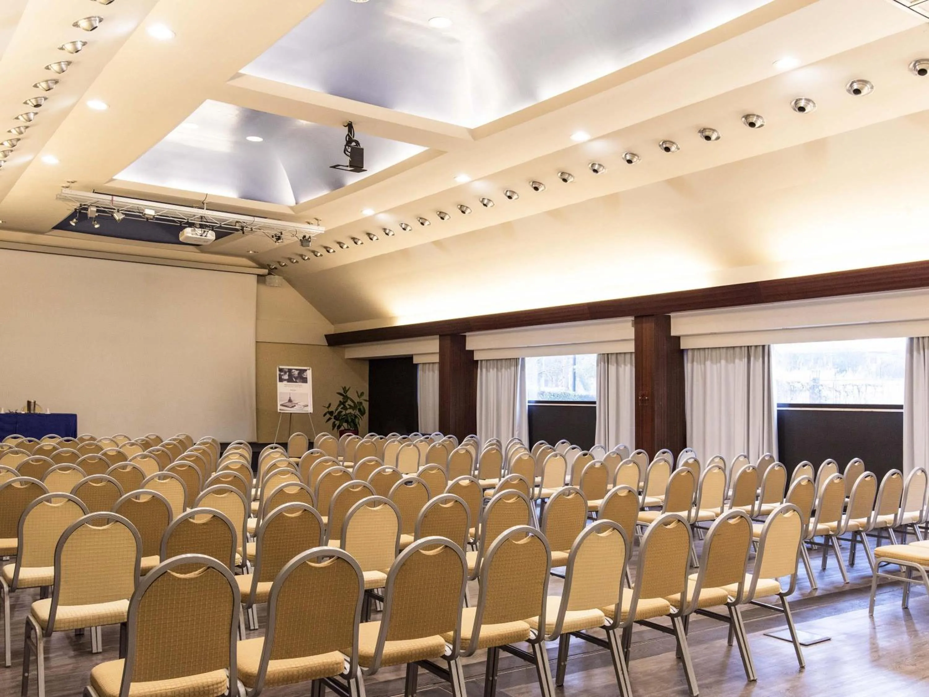 Meeting/conference room in Mercure Roma West