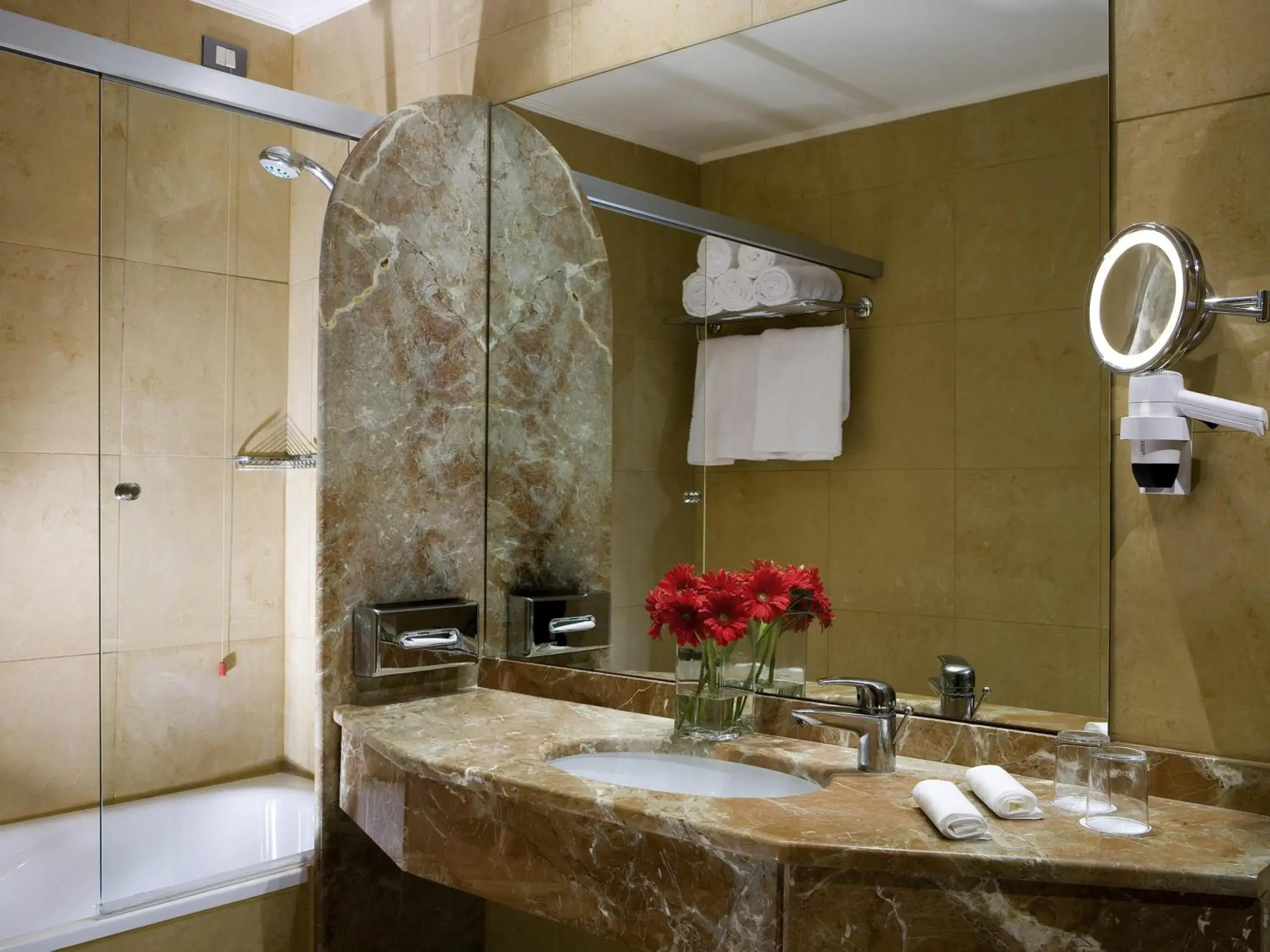 Bedroom in Mercure Roma West Bedroom in Mercure Roma West