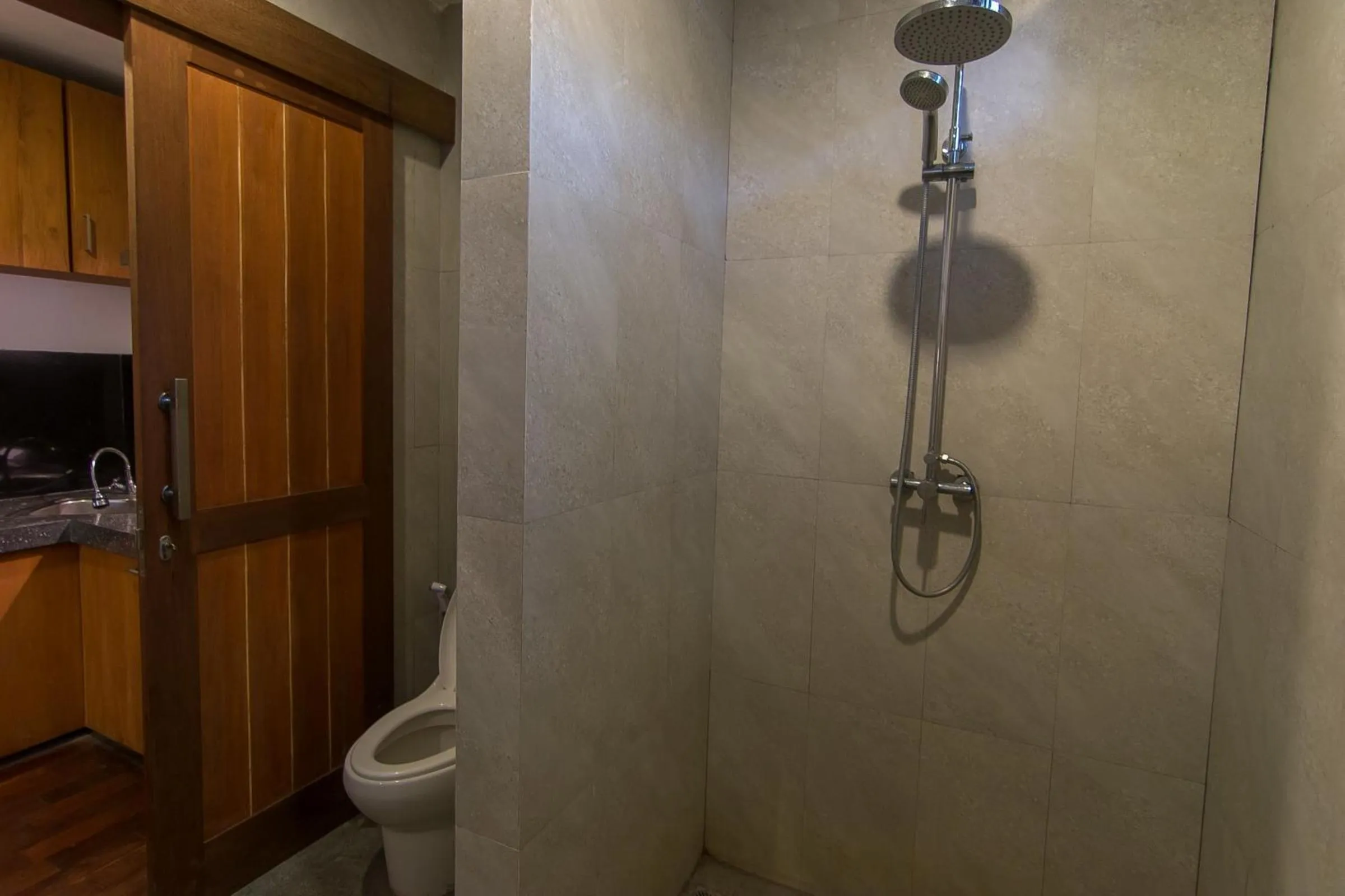 Bathroom in Delu Villas & Suite