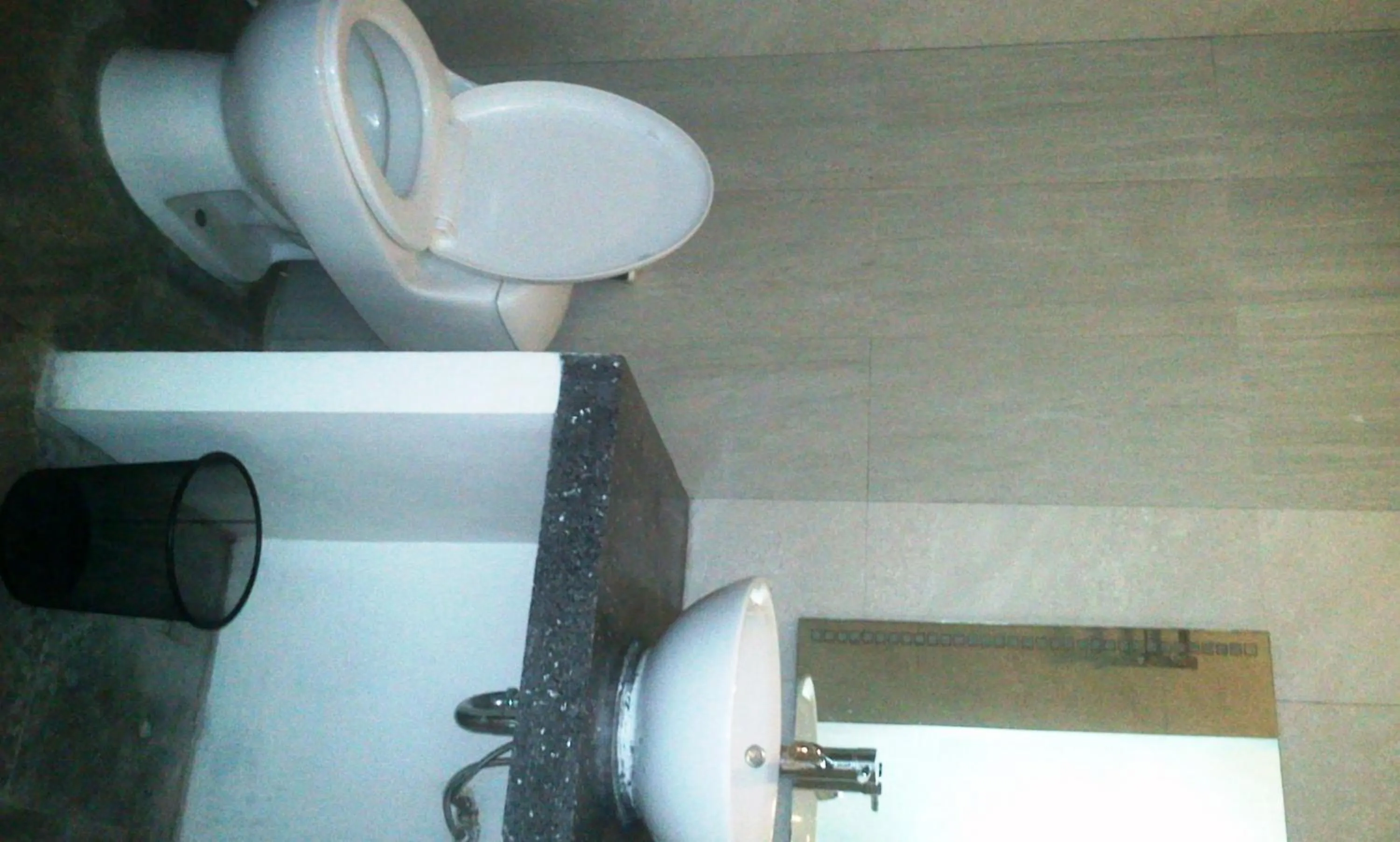 Toilet in Delu Villas & Suite