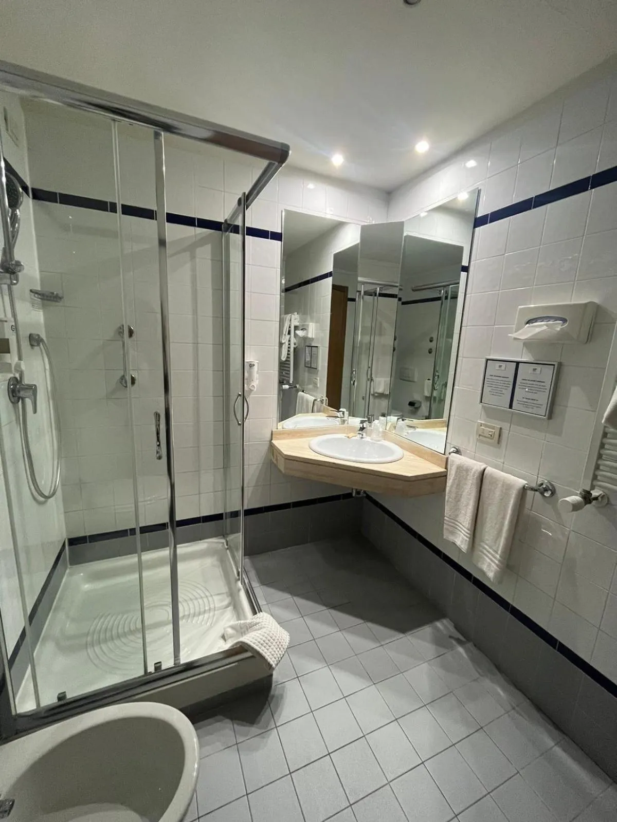 Bathroom in GP Hotel