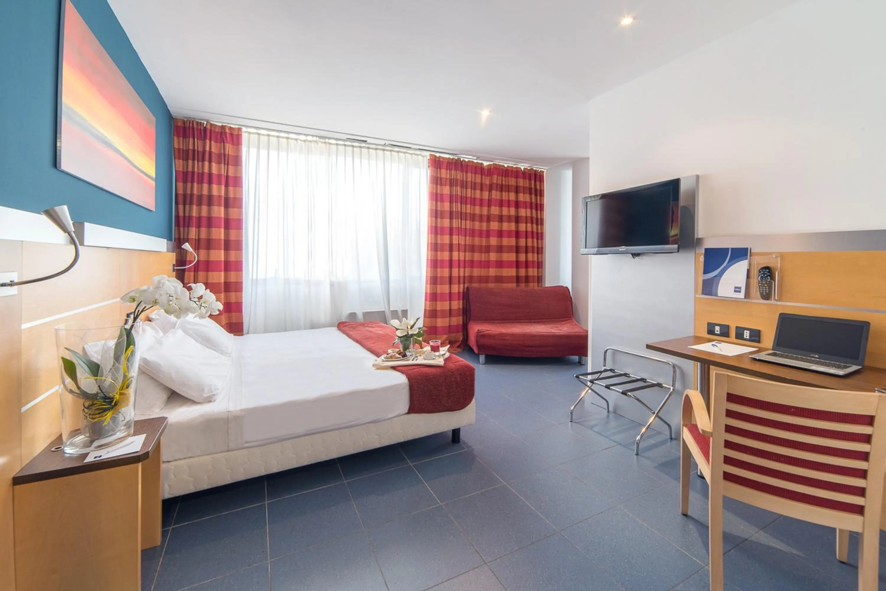 Bedroom, Bed in Sotel Nomentana Roma