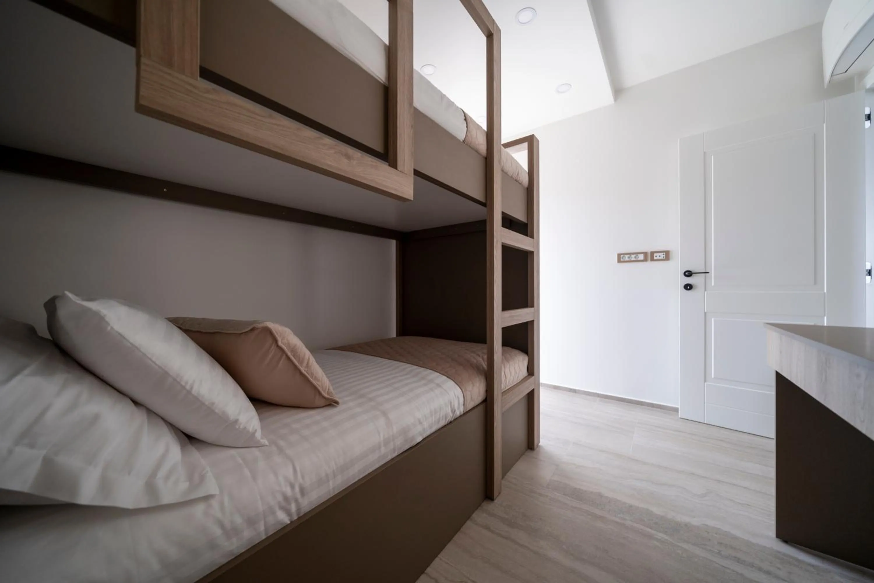 bunk bed, Bed in DʻArt Villa