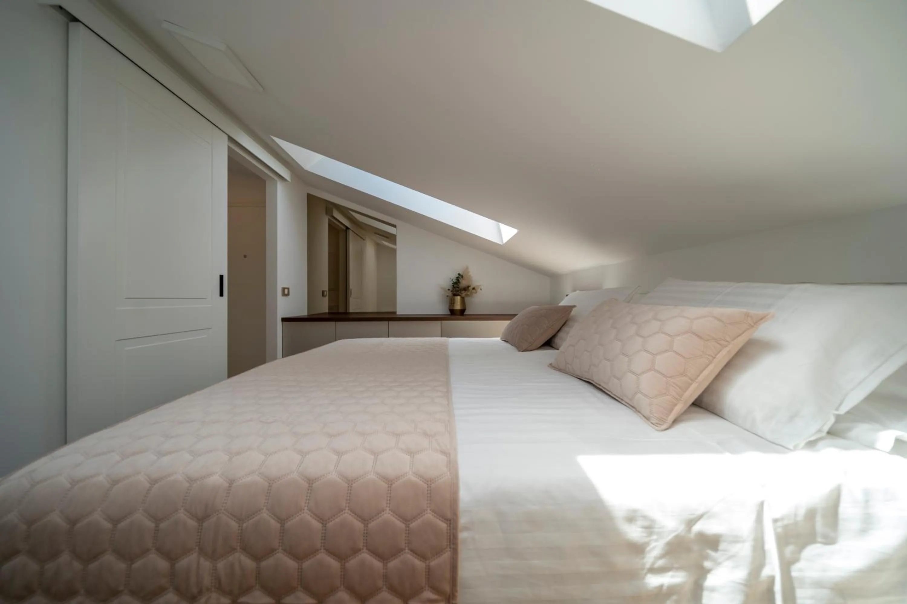 Bed in DʻArt Villa