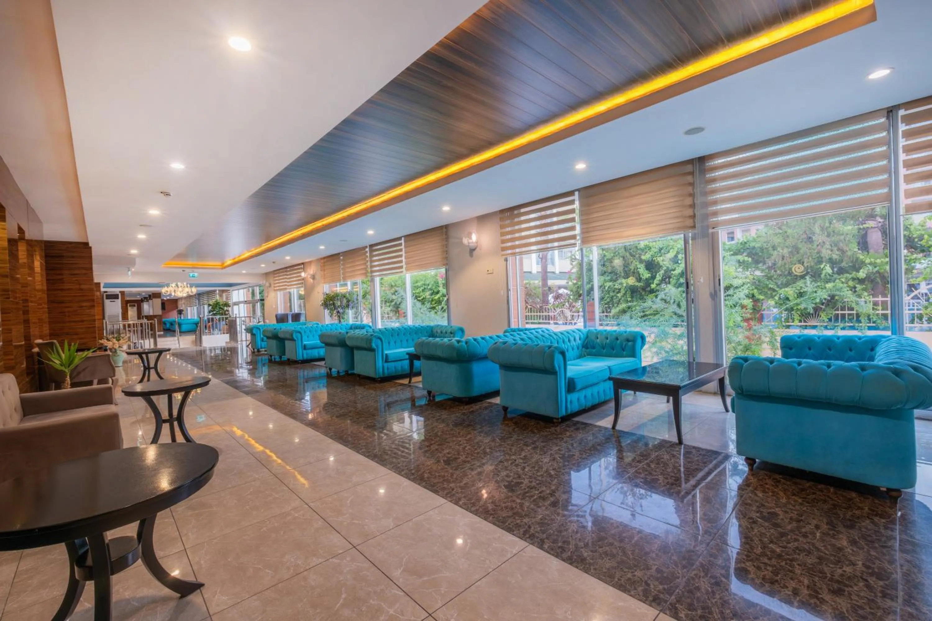 Seating area in Sun Beach Park Hotel