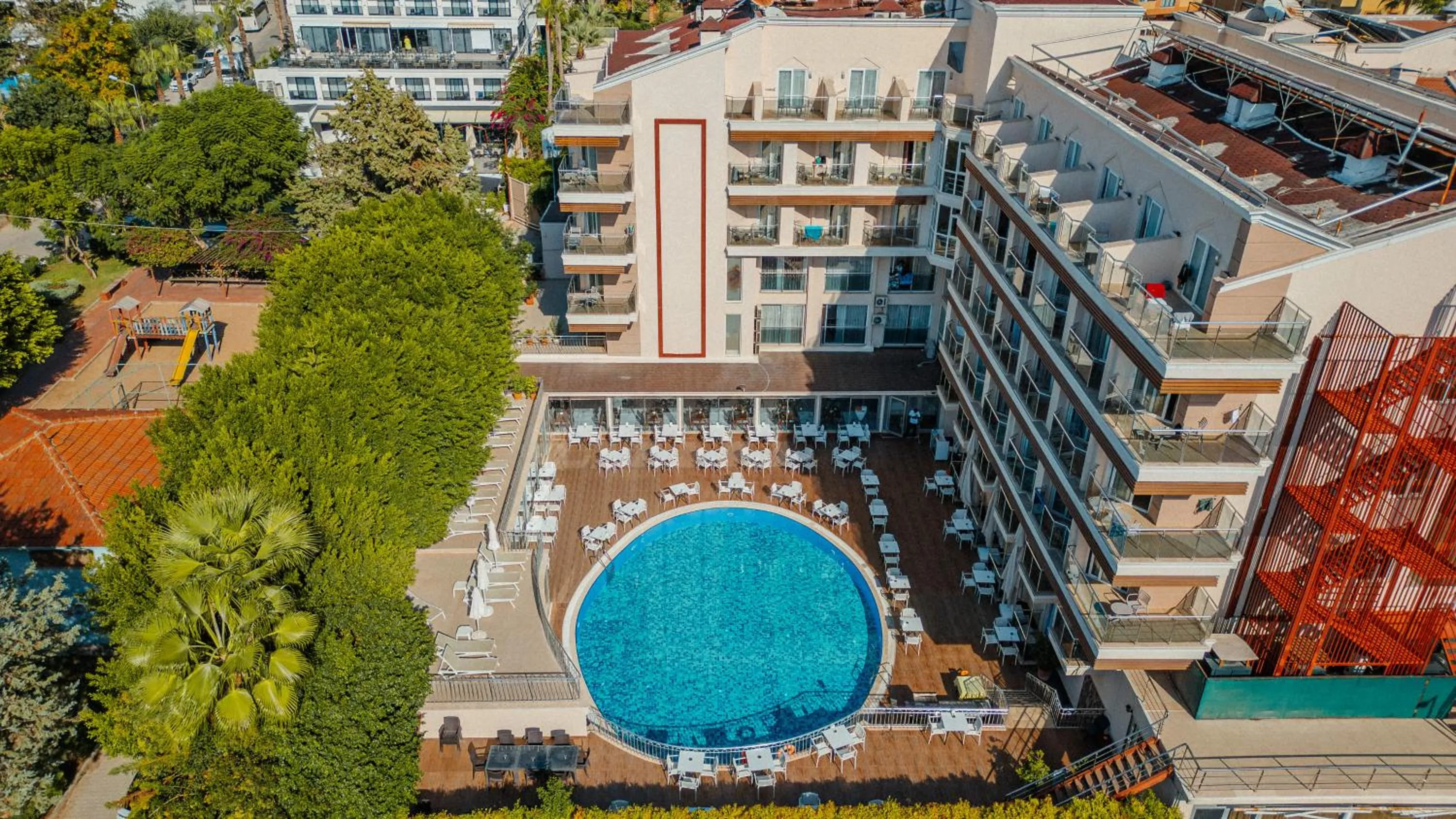 Swimming pool in Sun Beach Park Hotel