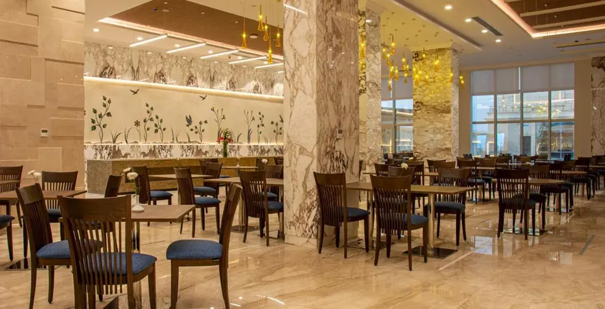 Restaurant/places to eat in Helnan Mamoura Hotel & Events Center Restaurant/places to eat in Helnan Mamoura Hotel & Events Center