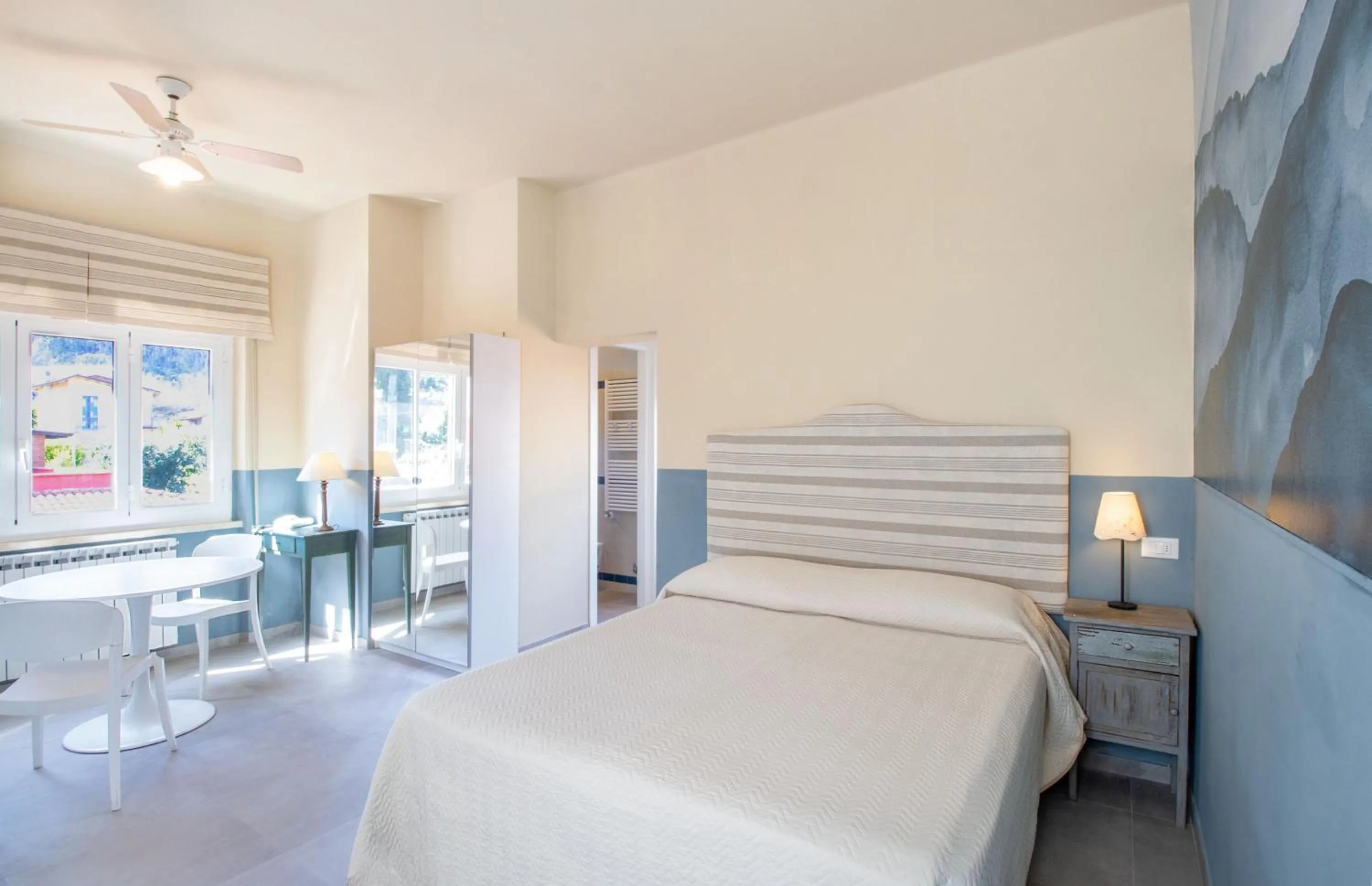 Dining area in Hotel Sette Archi