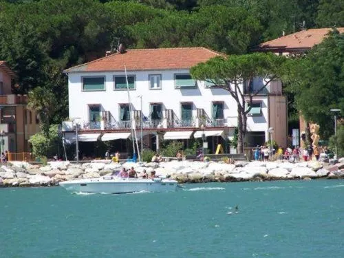 Facade/entrance in Hotel Sette Archi