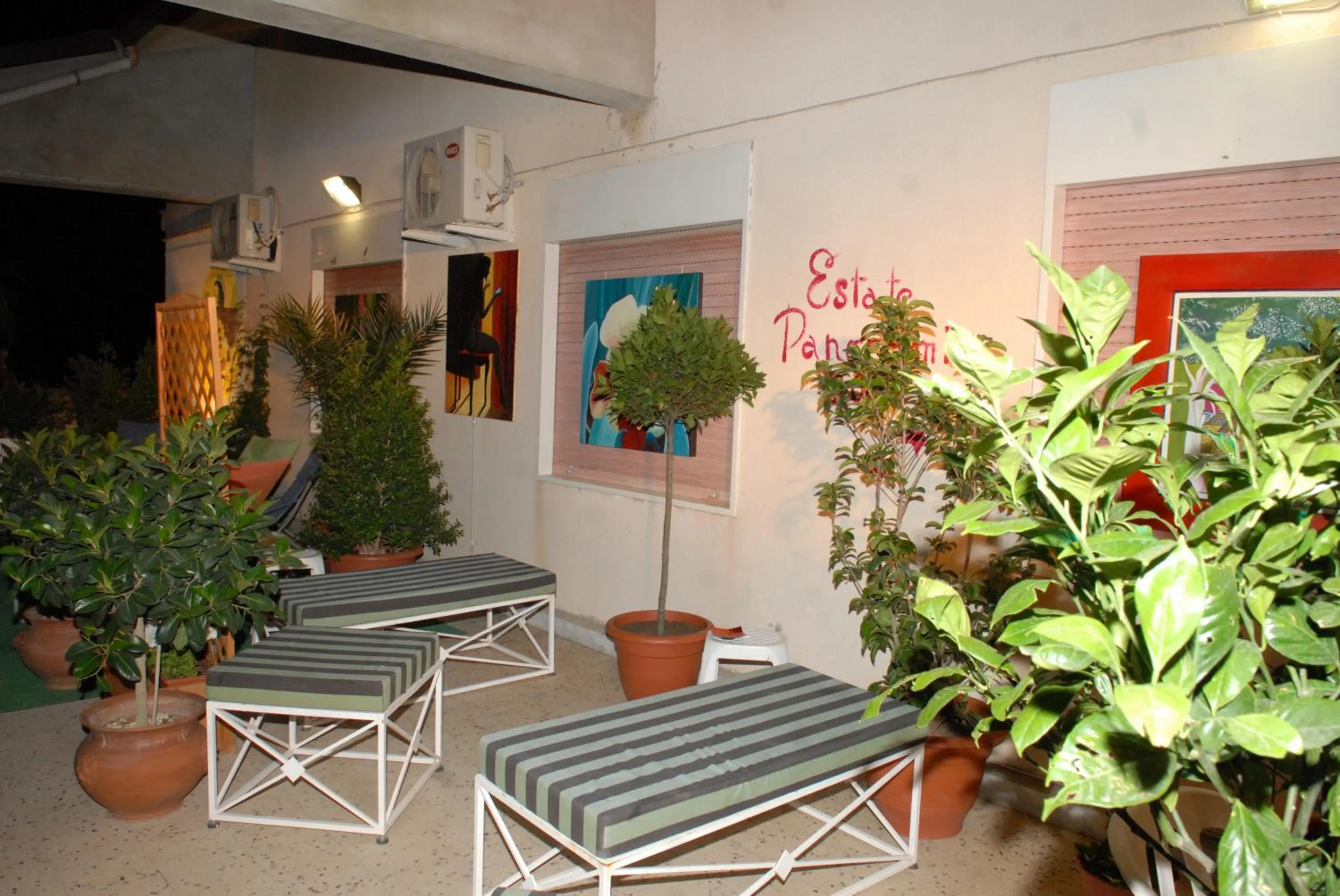 Communal lounge/ TV room in B&B Panoramic