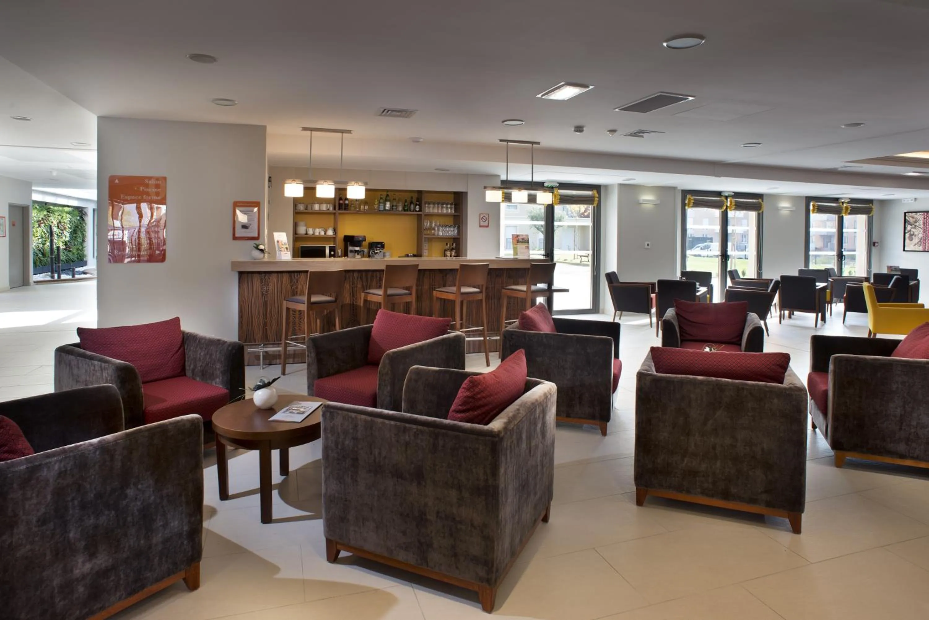 Lounge or bar in Domitys Les Cigales du Lubéron