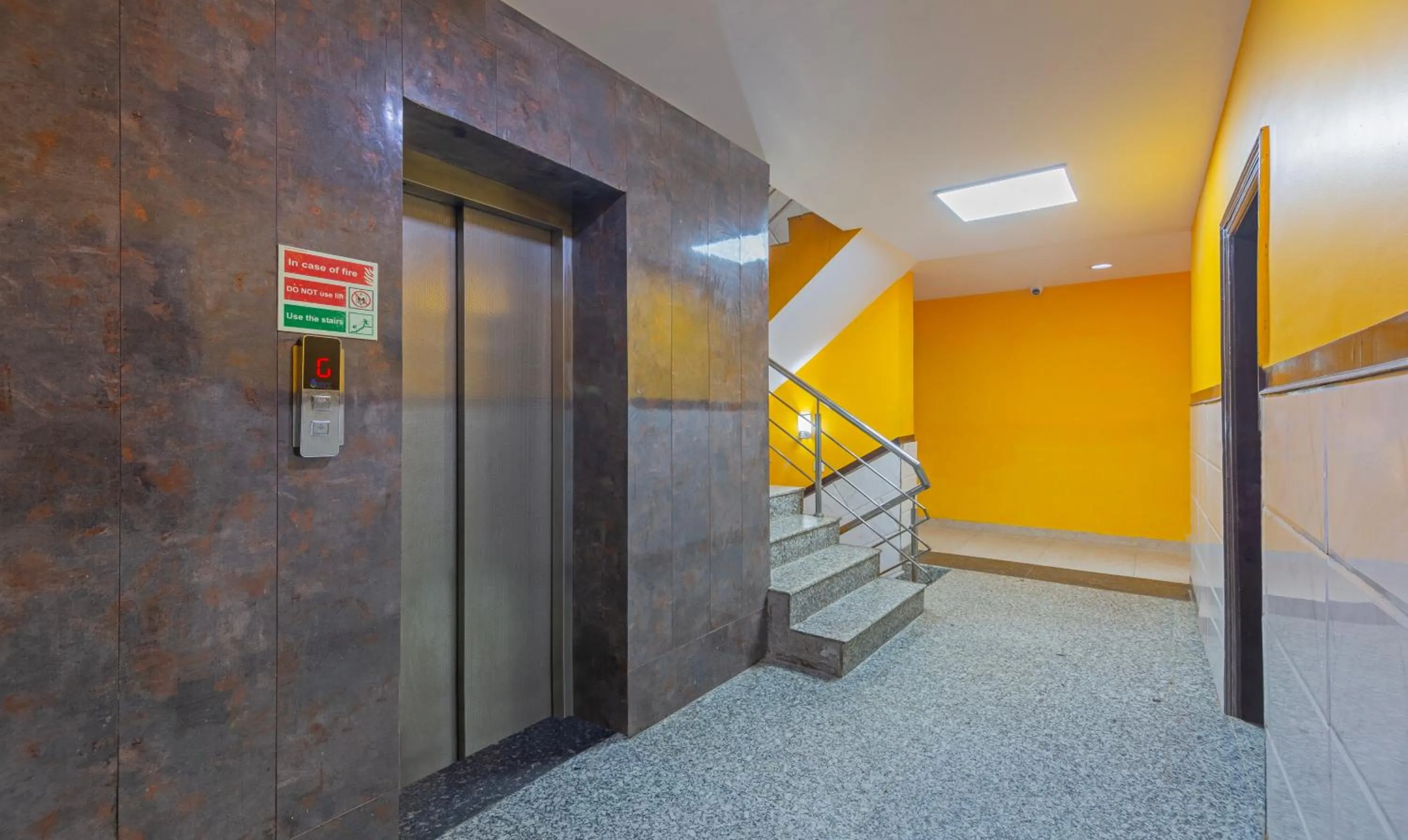 elevator in Treebo Green View, Noida
