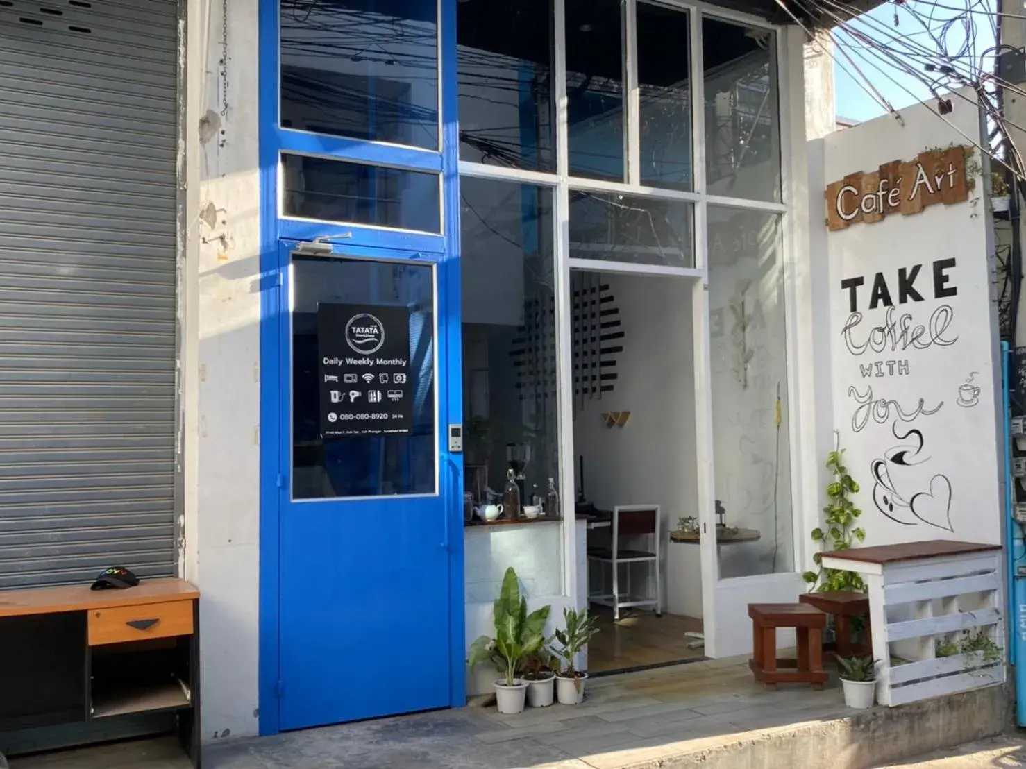Facade/entrance in TATATA Koh Tao Facade/entrance in TATATA Koh Tao