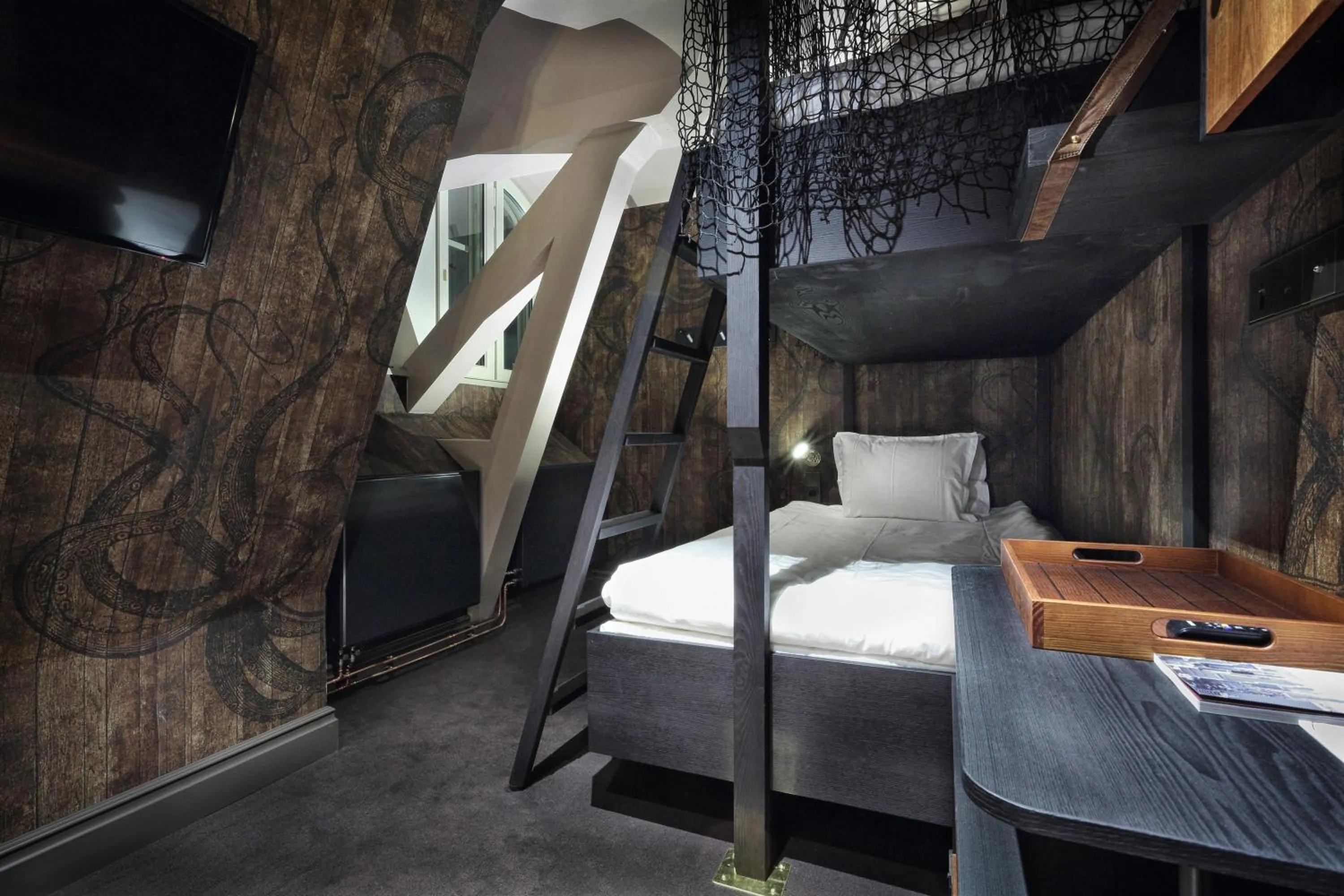 bunk bed, Bed in Stora Hotellet; BW Premier Collection